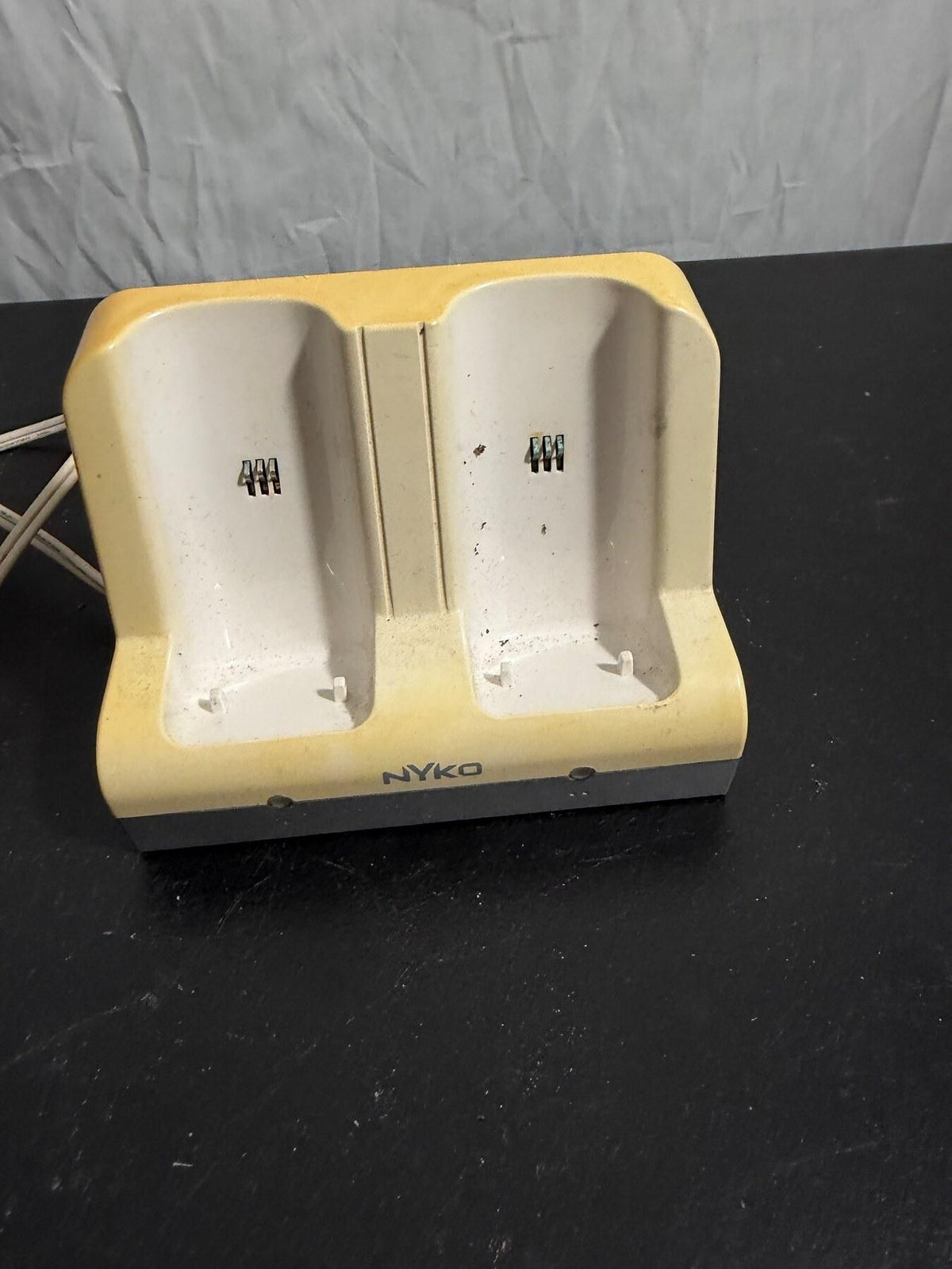 Vintage Nyko ITEM2000 Dual Charge Station Controller Charger - Wormhole Thrift