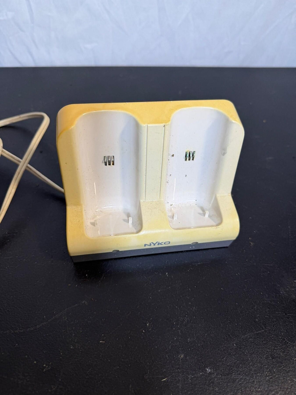 Vintage Nyko ITEM2000 Dual Charge Station Controller Charger - Wormhole Thrift