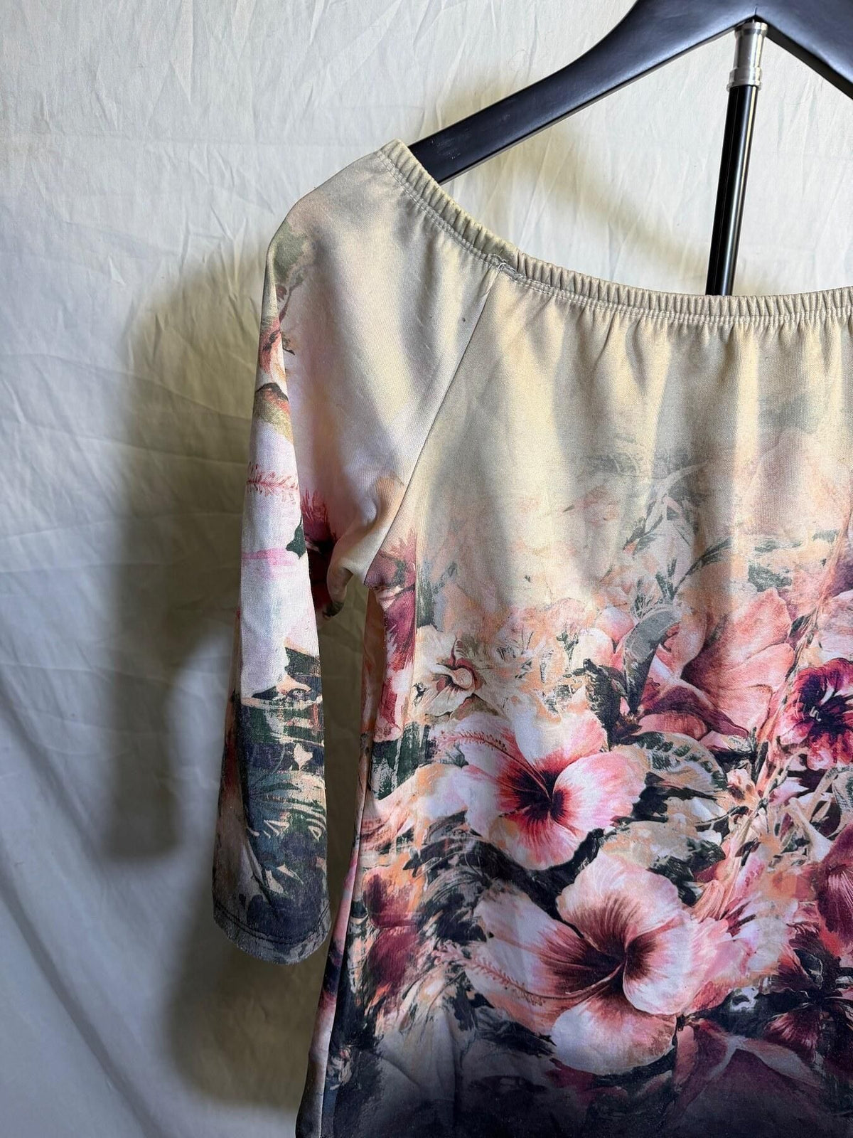Dice Women's Floral Ombre Boat Neck 3/4 Sleeve Top - Wormhole Thrift