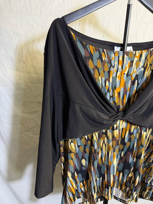 A Nouch Women's XL Black & Multi-Color Abstract Pattern Blouse Top - Wormhole Thrift