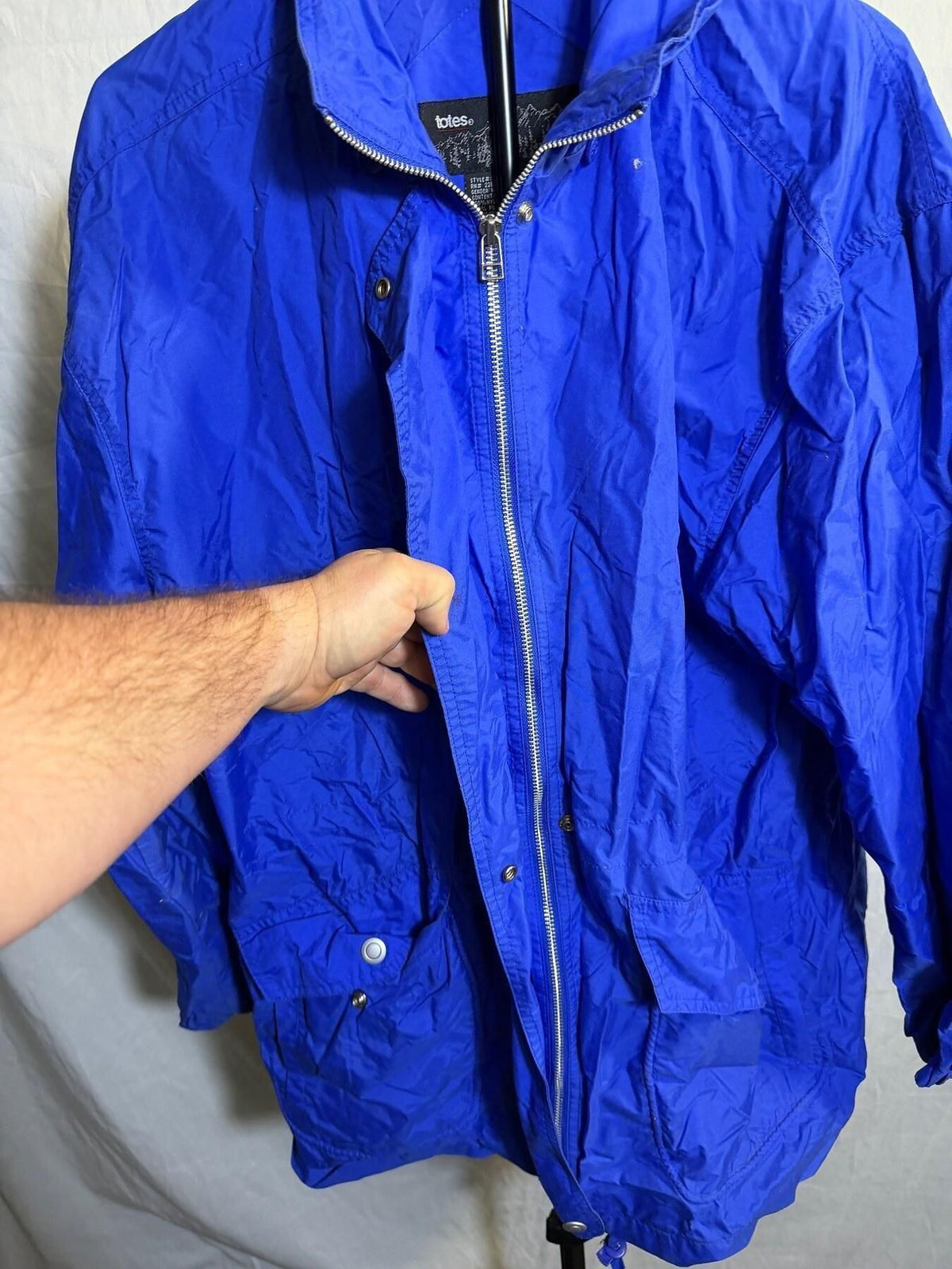 Vintage Totes Women's Royal Blue Nylon Rain Jacket Windbreaker Size L - Wormhole Thrift