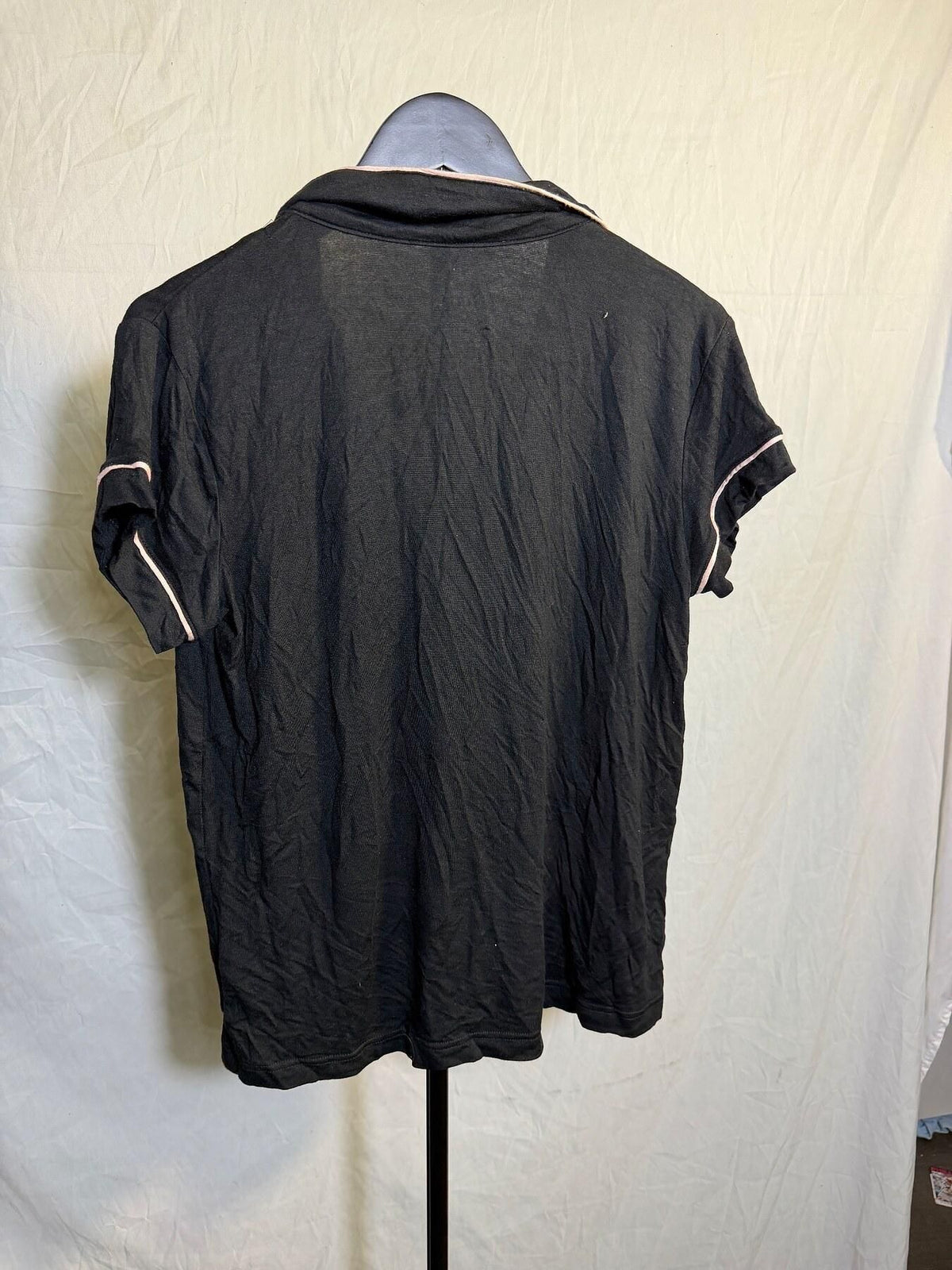 Gilligan & O'Malley Black Modal Blend Pajama Top with Pink Piping Size S - Wormhole Thrift