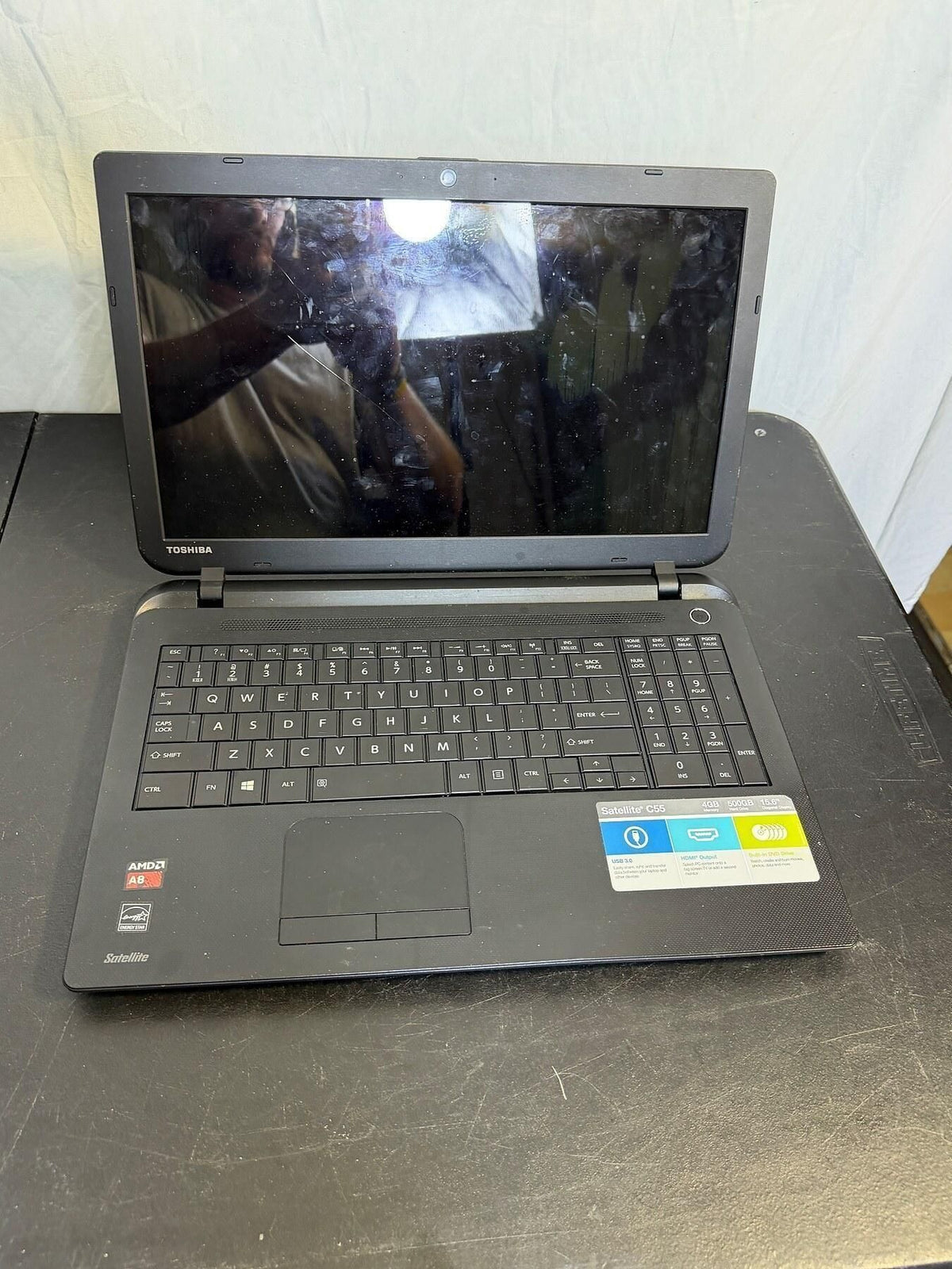 Toshiba Satellite C55D-B5212 Laptop AMD A8 4GB RAM 500GB HDD Windows 8.1 - Wormhole Thrift