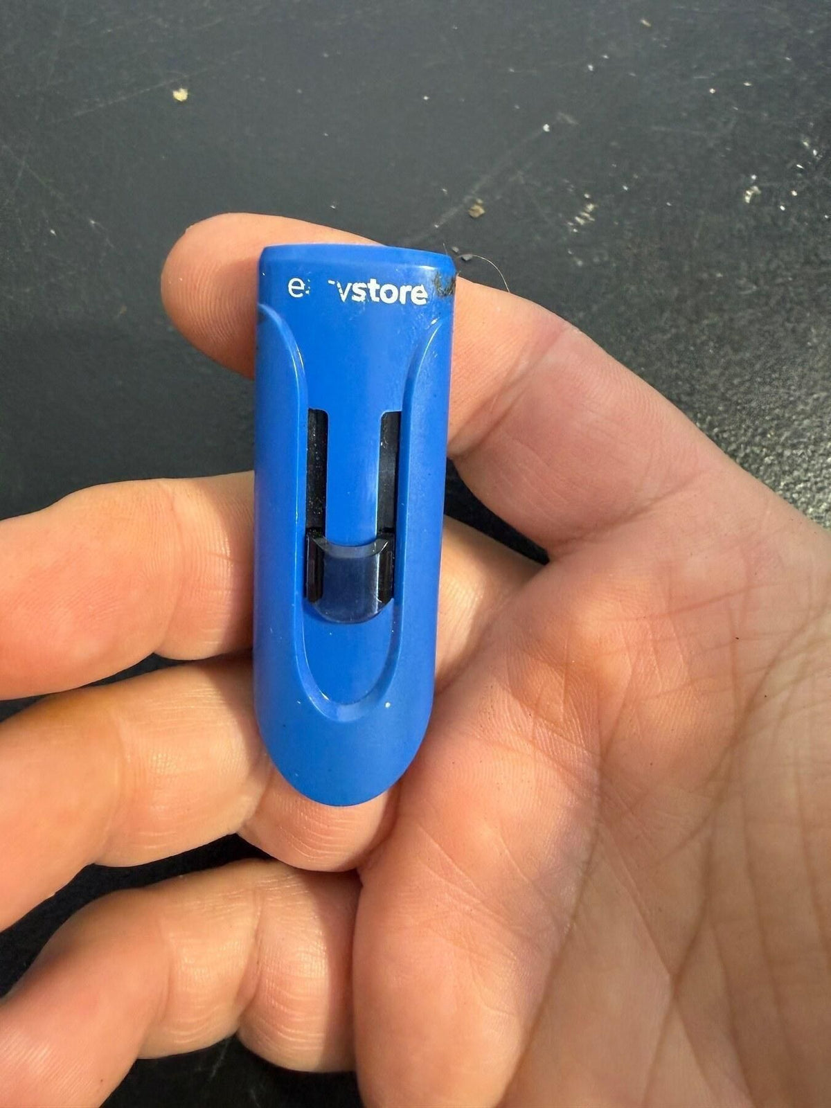 easystore 32GB USB 3.0 Flash Drive Blue Retractable - Wormhole Thrift