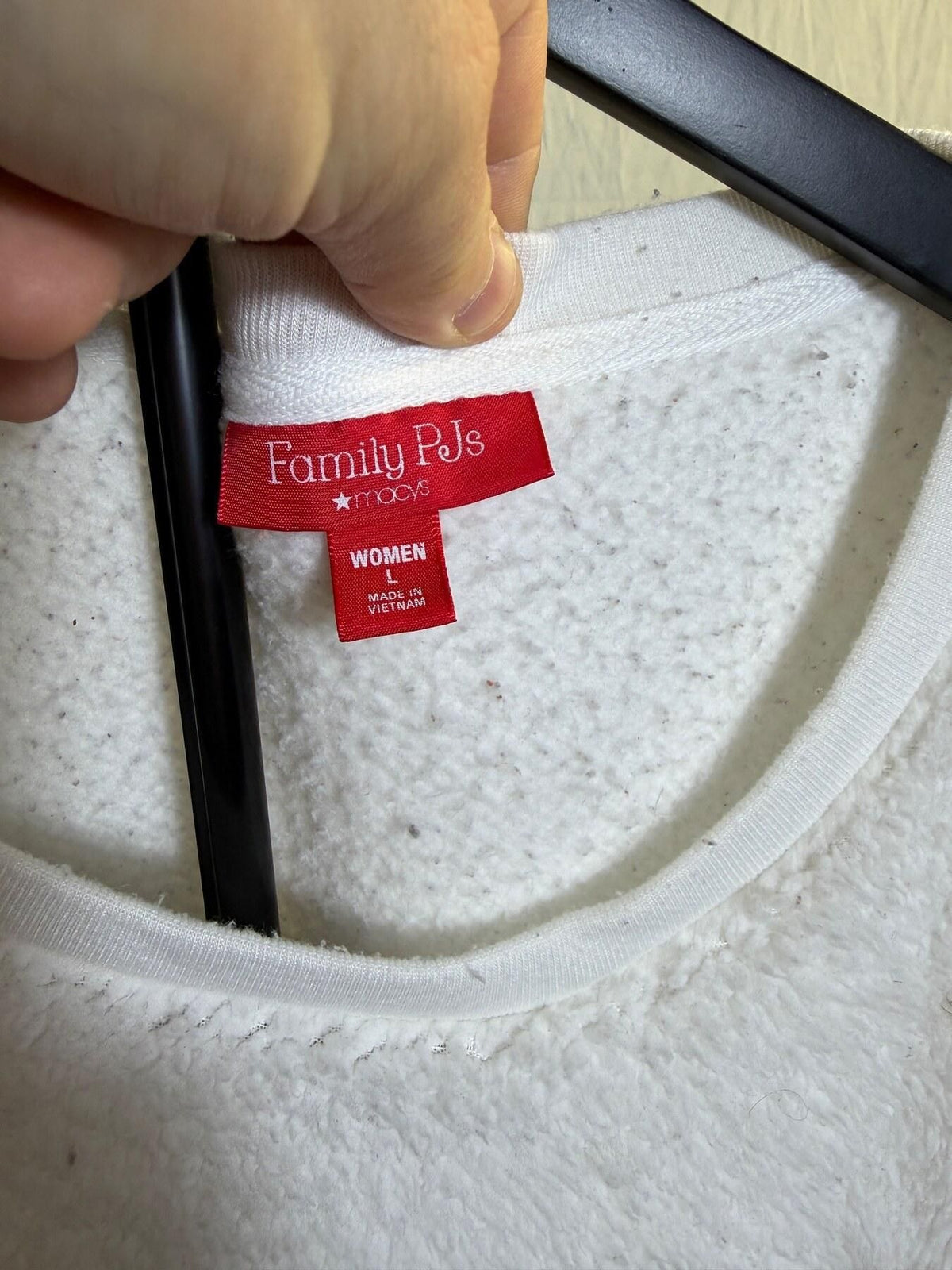 Family PJs Macy's Women's L White Fuzzy Sherpa Pullover Sweatshirt - Wormhole Thrift