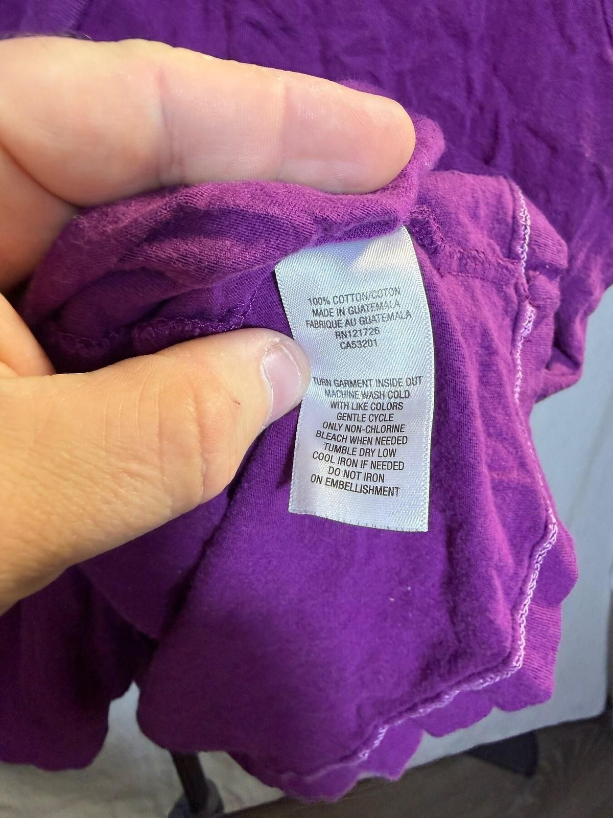 Aeropostale Women's XL Purple V-Neck T-Shirt AERO 1987 Graphic - Wormhole Thrift