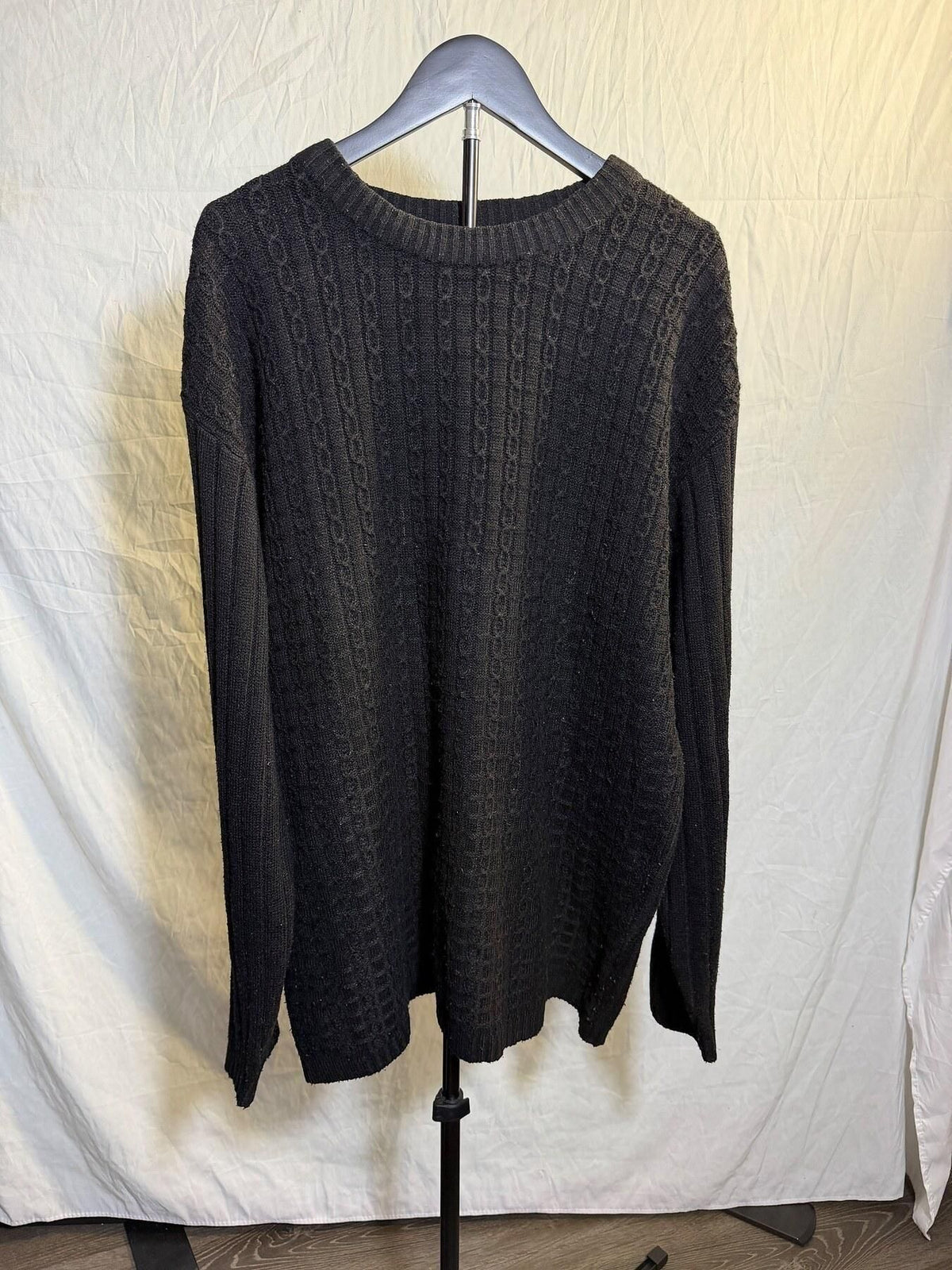 A. Adams & Spire Men's XL Black Cable Knit Acrylic Sweater - Wormhole Thrift