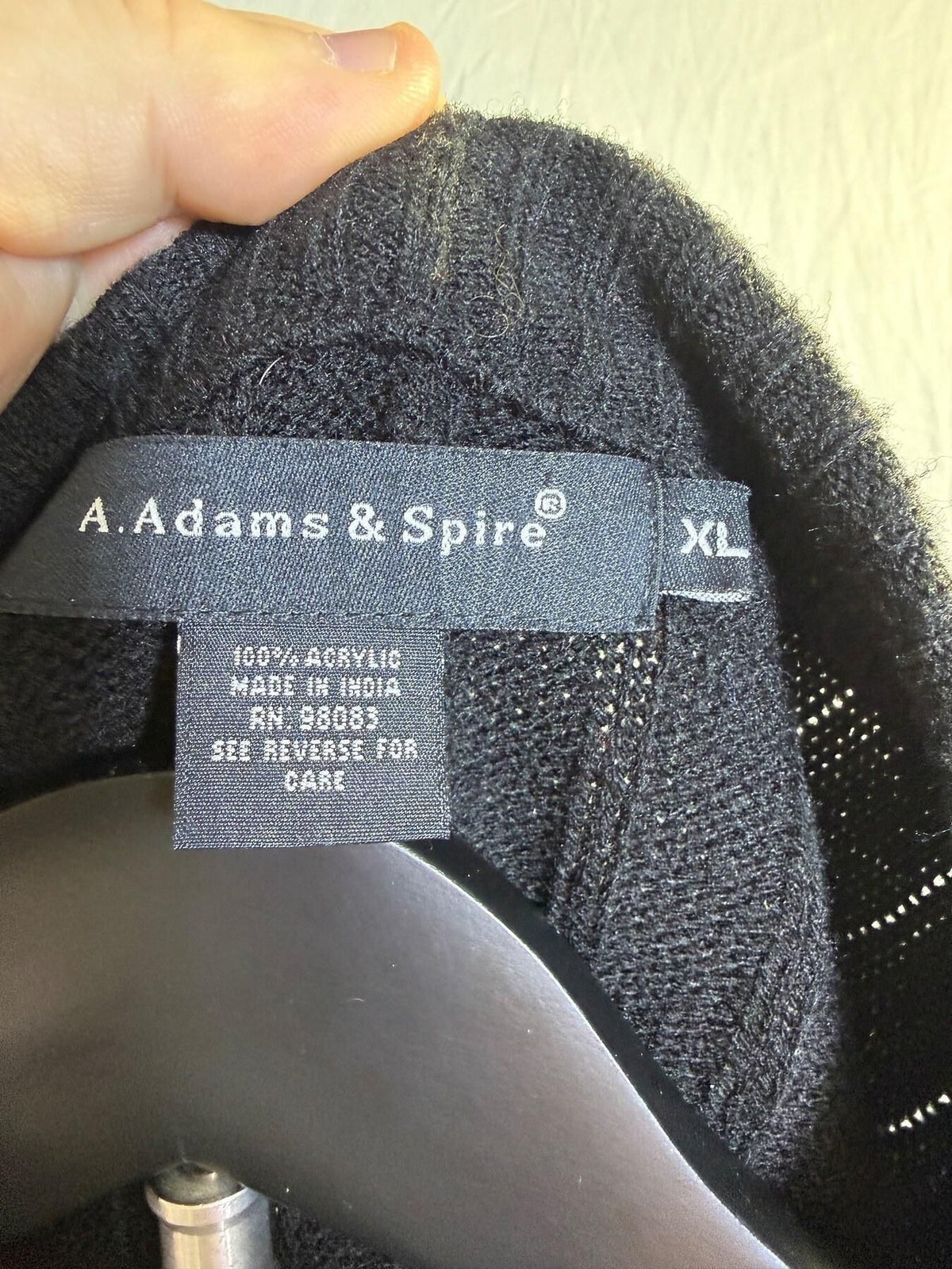 A. Adams & Spire Men's XL Black Cable Knit Acrylic Sweater - Wormhole Thrift