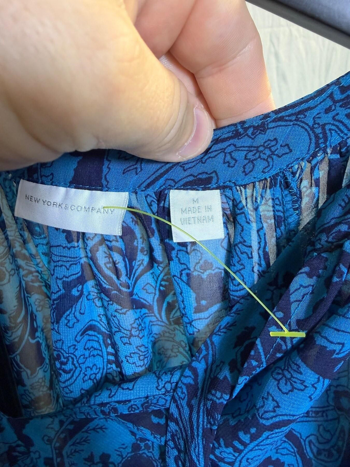 New York & Company Women's Blue Paisley Sheer V-Neck Blouse Size M - Wormhole Thrift