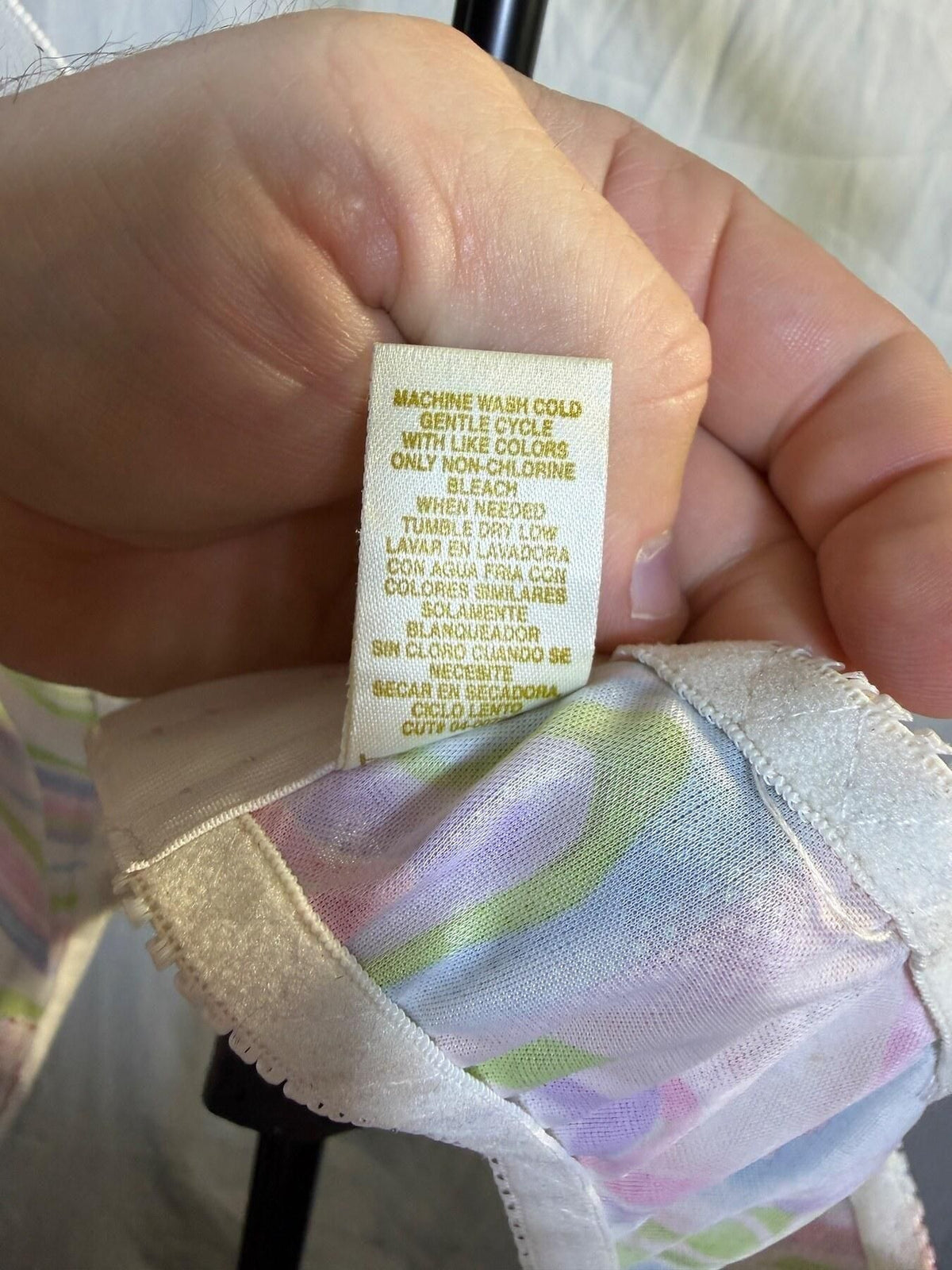 Maidenform 38D Iridescent Swirl Underwire Bra Multi-Color - Wormhole Thrift