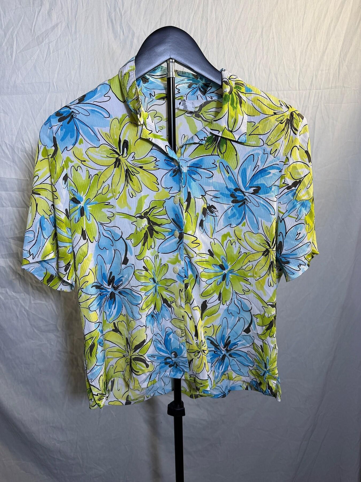 Vintage Alia Petites Blue Green Floral Crinkle Short Sleeve Blouse 6P - Wormhole Thrift