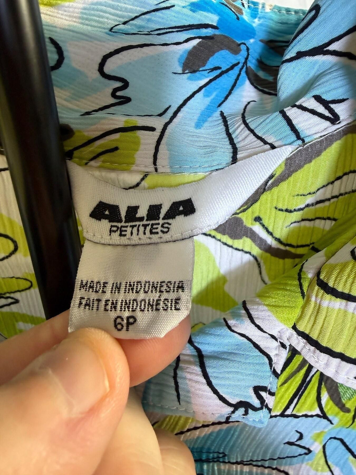 Vintage Alia Petites Blue Green Floral Crinkle Short Sleeve Blouse 6P - Wormhole Thrift