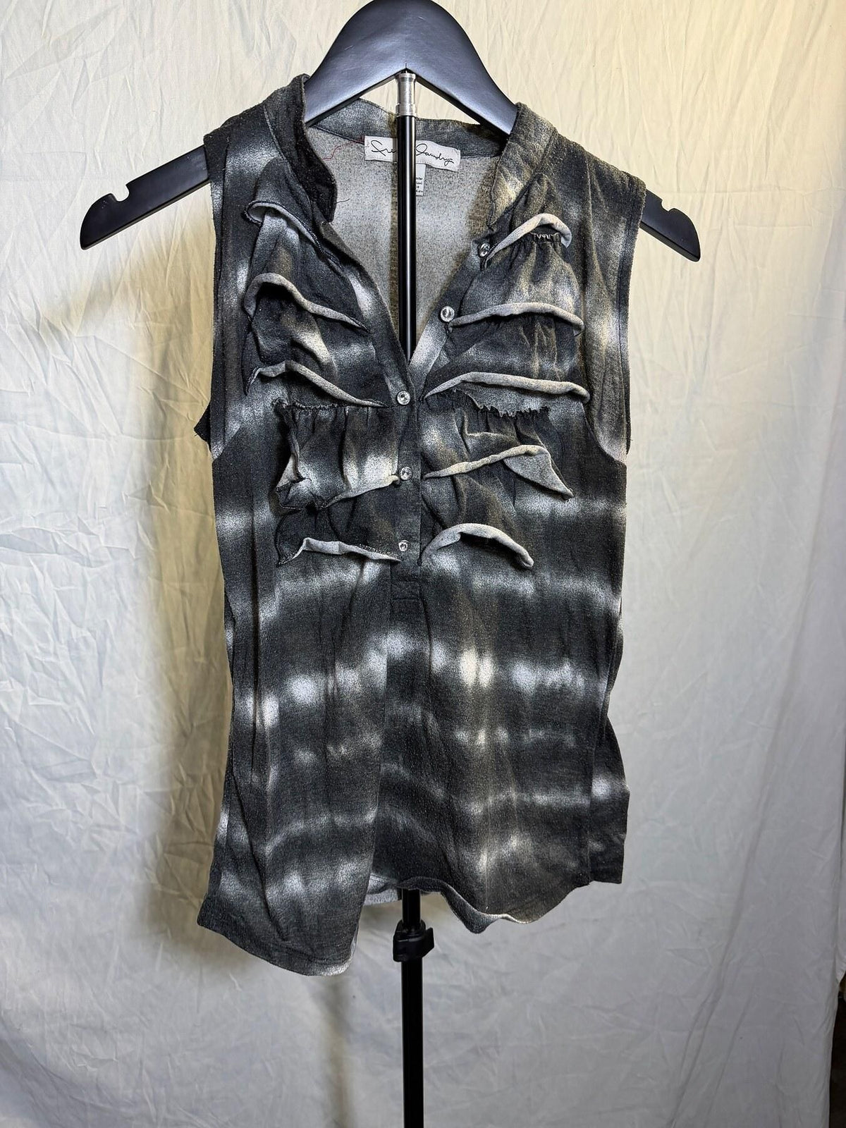 French Laundry Women's M Ruffled Tie-Dye Sleeveless Blouse Top - Wormhole Thrift