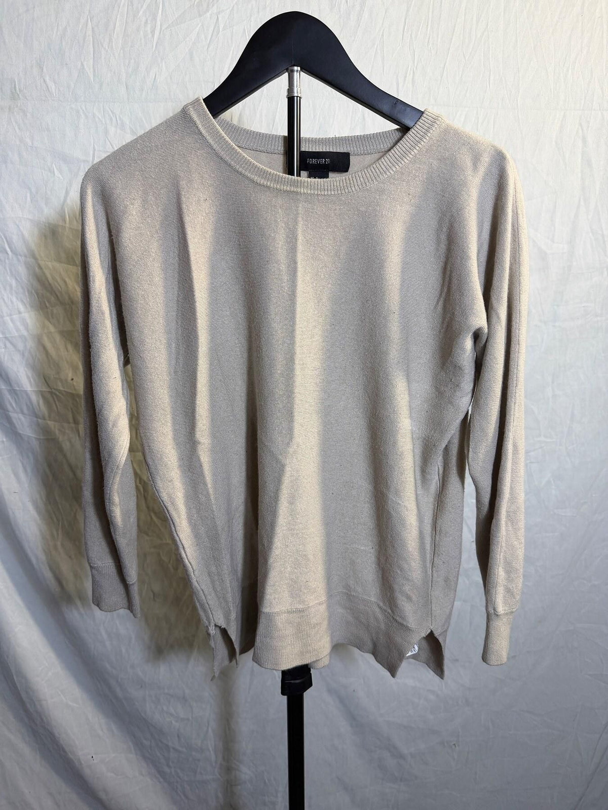 Forever 21 Women's Beige Crew Neck Long Sleeve Sweater Size S - Wormhole Thrift