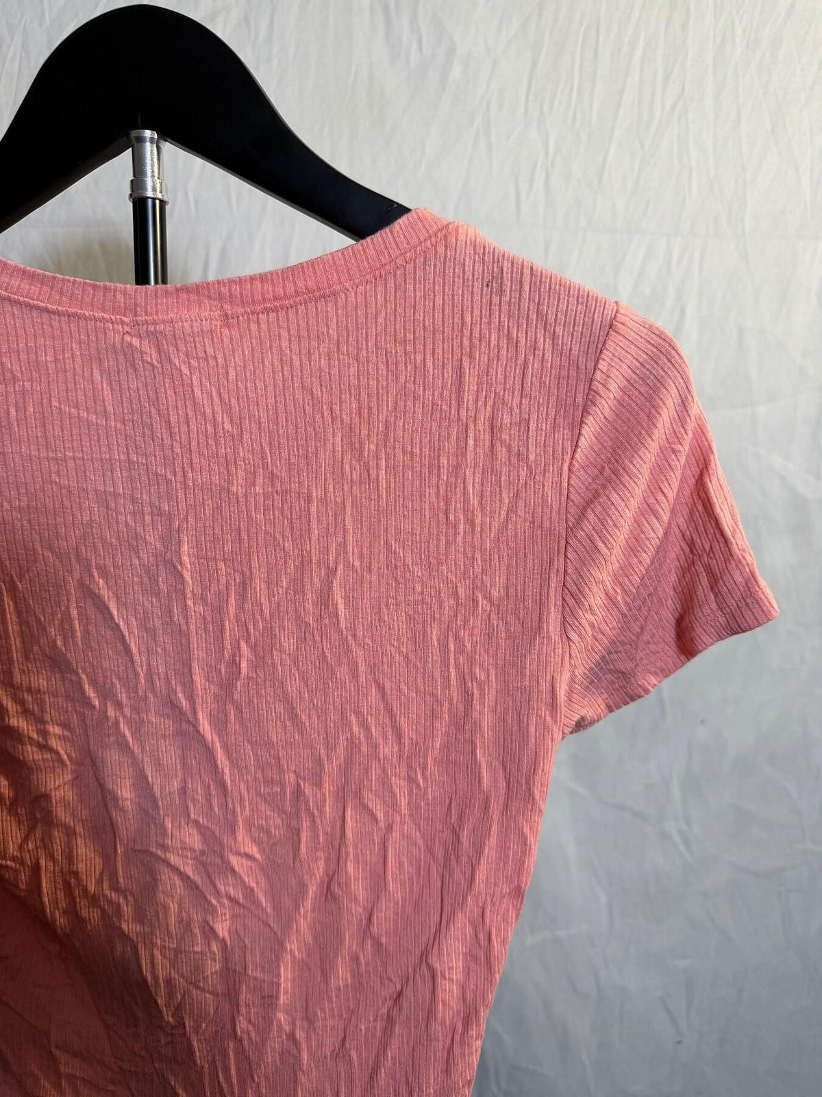 BOZZOLO Women's Medium Pink Ribbed Short Sleeve Crop Top - Wormhole Thrift