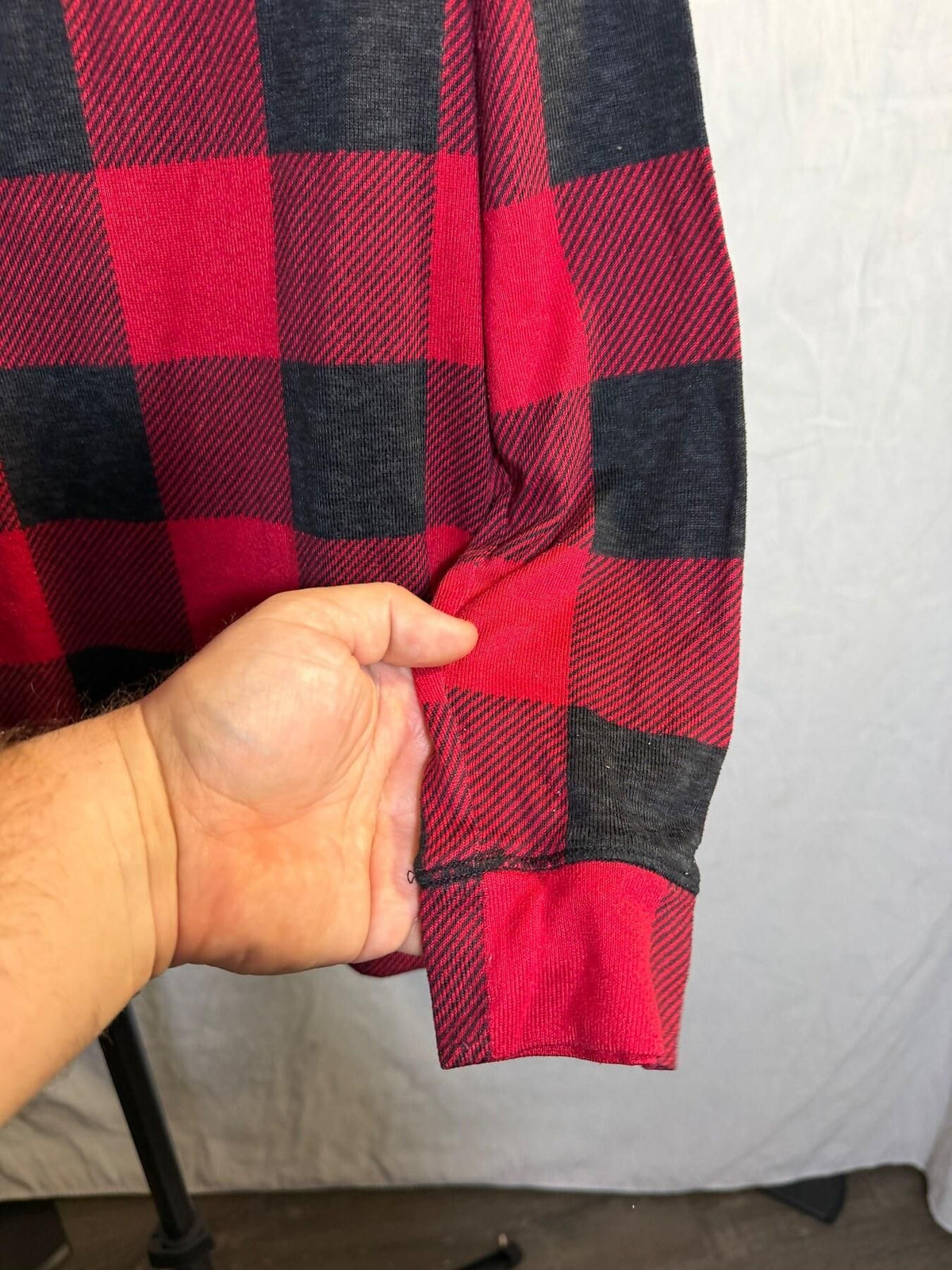 Secret Treasures Women's Red Black Buffalo Plaid Long Sleeve Top M (8-10) - Wormhole Thrift