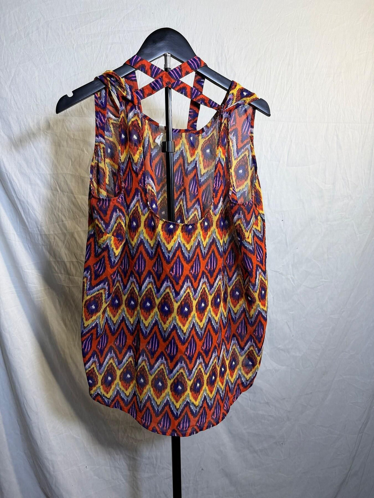Live 4 Truth Women's 2X Multi-Color Geometric Criss-Cross Back Top - Wormhole Thrift