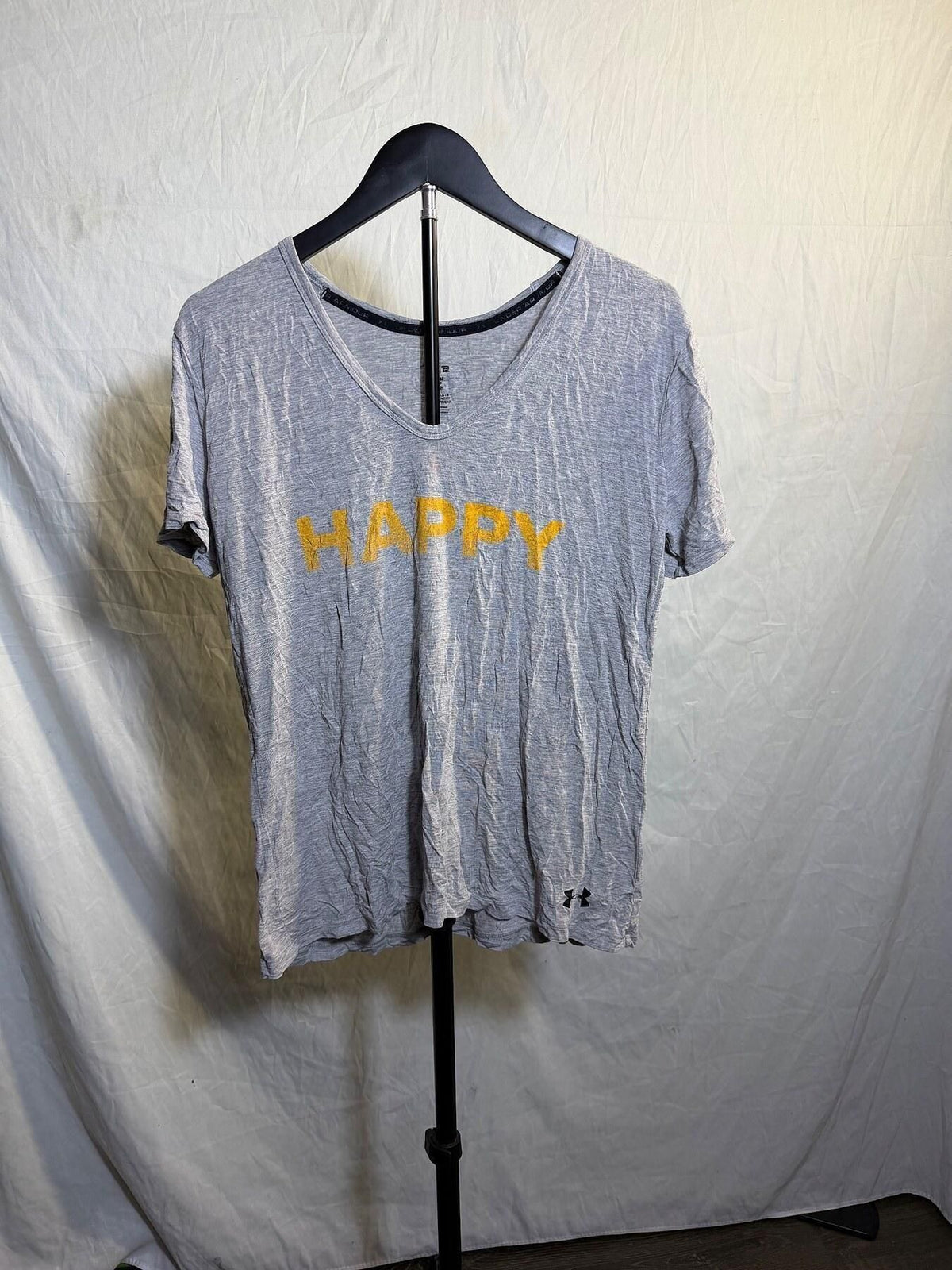 Under Armour Women's Small Grey Happy Recovery Sleepwear V-Neck T-Shirt - Wormhole Thrift