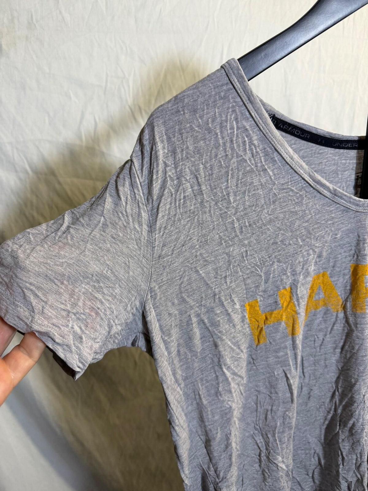 Under Armour Women's Small Grey Happy Recovery Sleepwear V-Neck T-Shirt - Wormhole Thrift