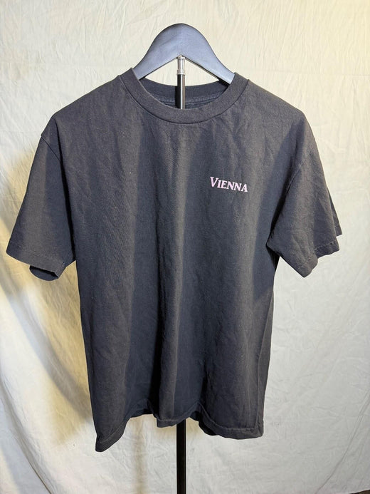 VIENNA Black 100% Cotton Graphic T-Shirt Cherub Umbrella Size M - Wormhole Thrift