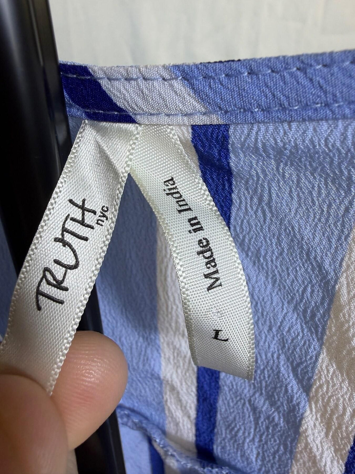 TRUTH nyc Women's Blue & White Striped Tie Front V-Neck Bell Sleeve Blouse L - Wormhole Thrift
