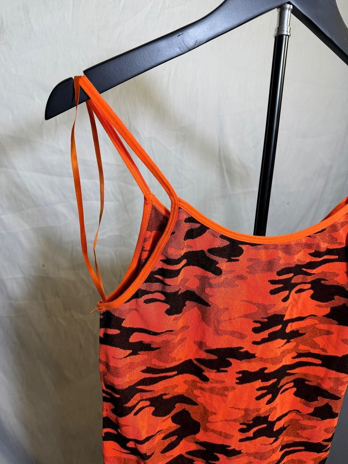 LOVE J Women's Orange Black Camo Romper Jumpsuit L/XL - Wormhole Thrift
