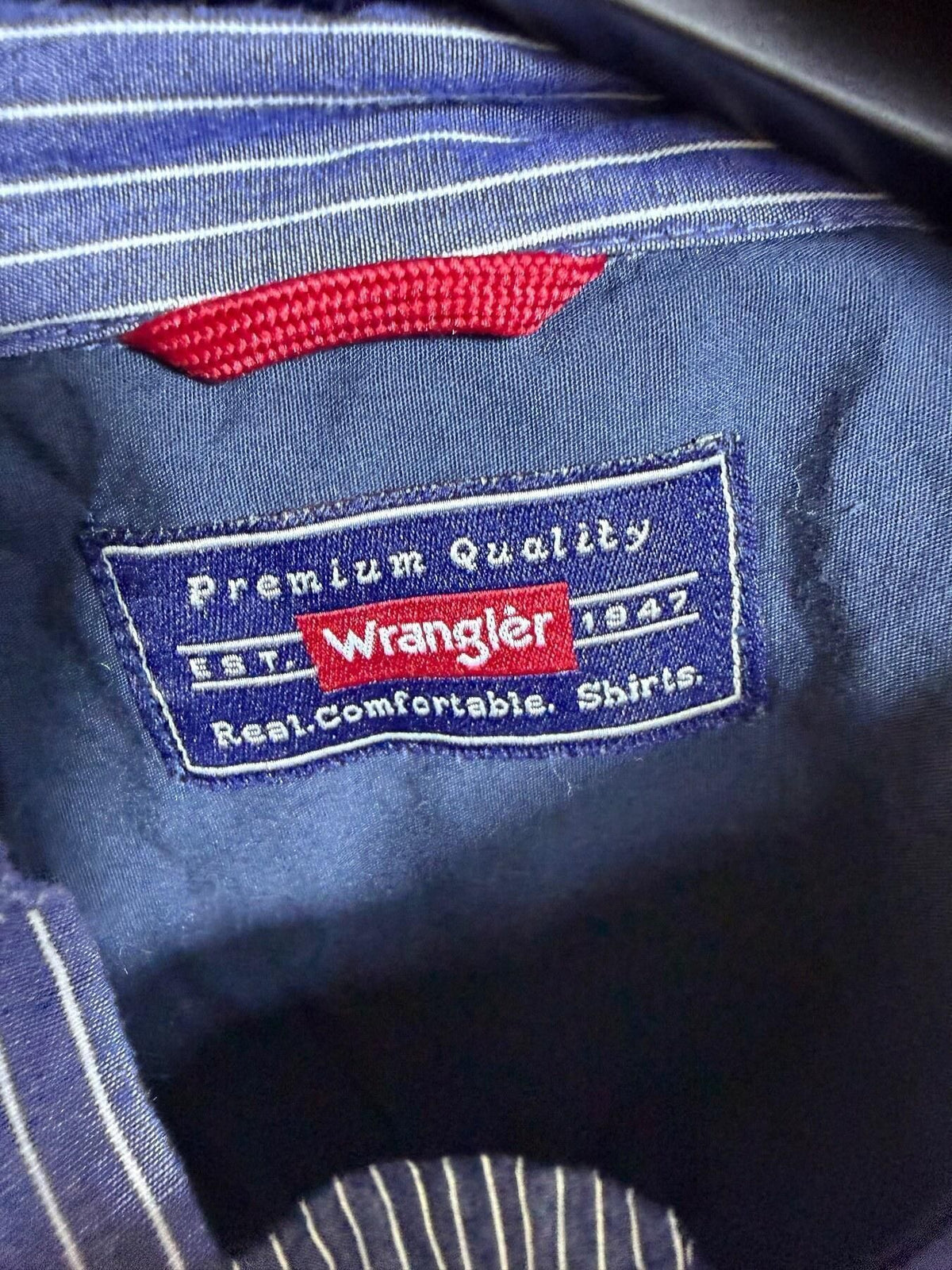 Wrangler Men's XL Blue Pinstripe Button Down Shirt - Wormhole Thrift