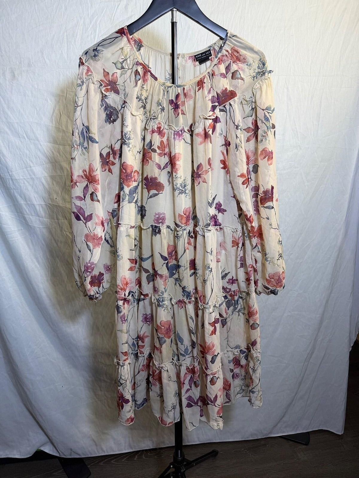 Kate and Lily Woman Floral Tiered Mini Dress Size 16W - Wormhole Thrift