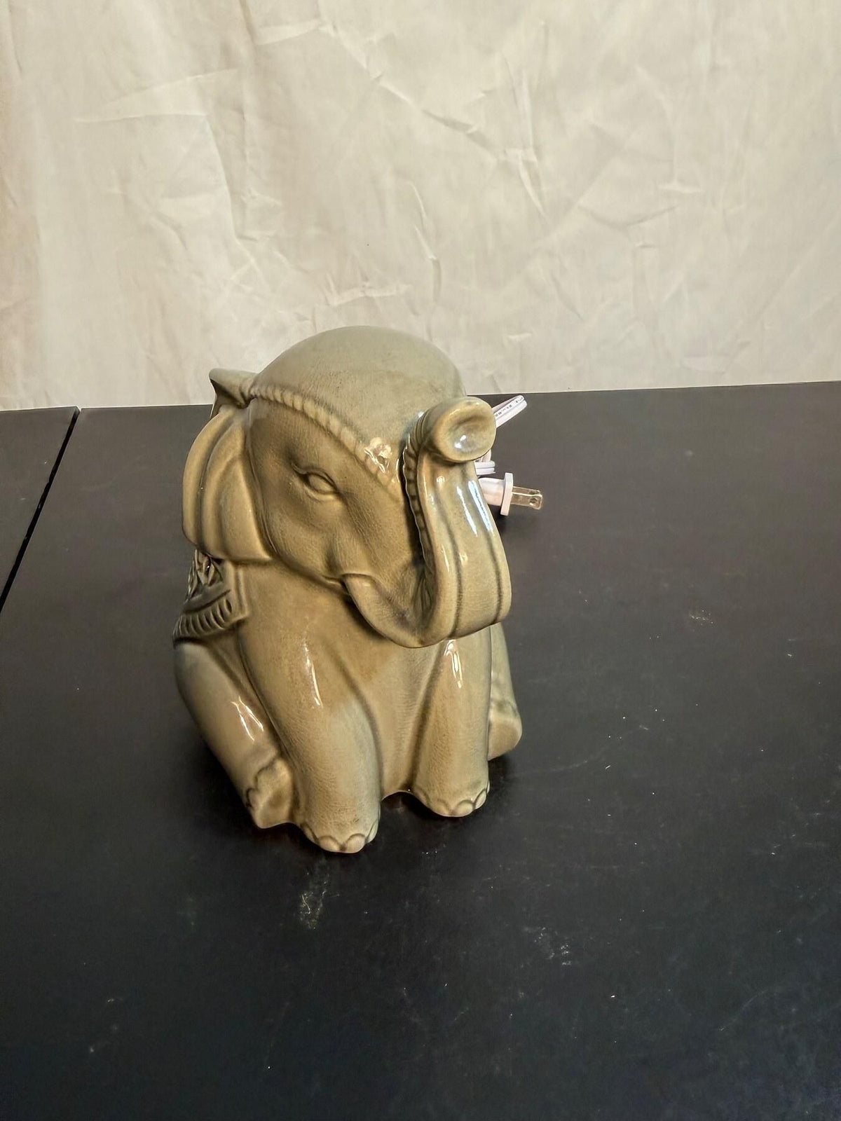 Ceramic Elephant Accent Lamp Nightlight Home Decor - Wormhole Thrift