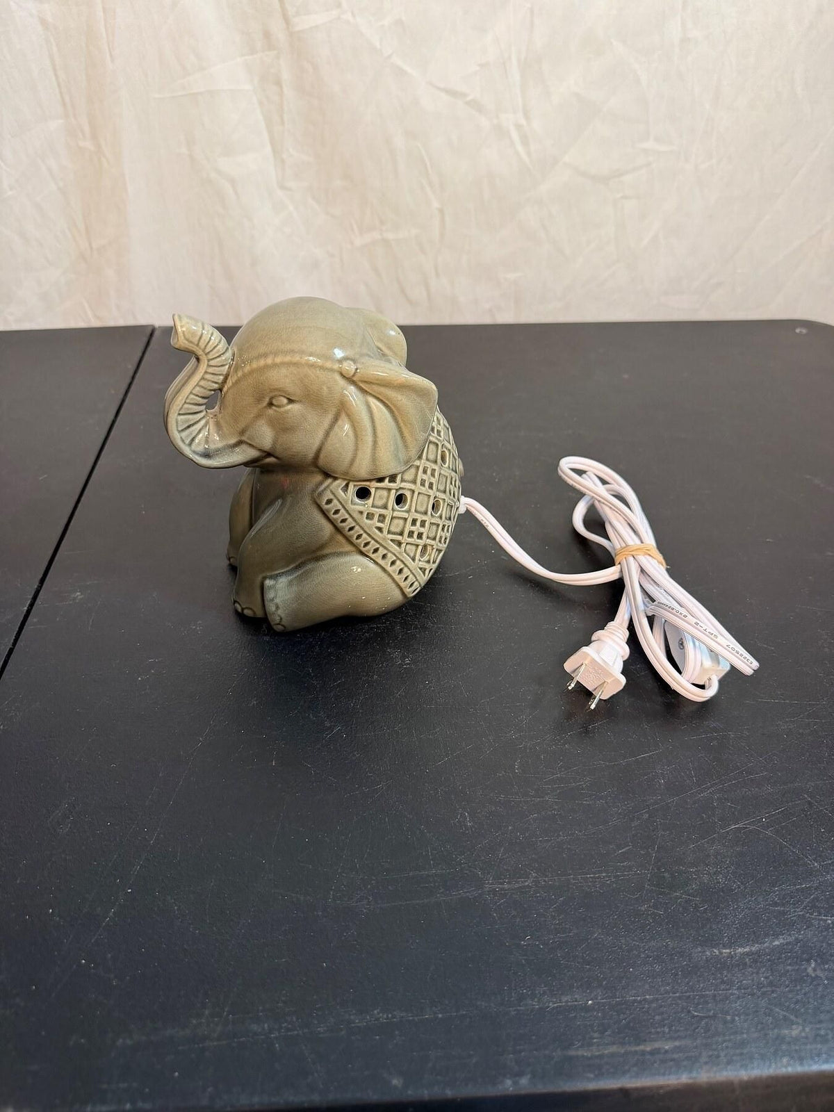 Ceramic Elephant Accent Lamp Nightlight Home Decor - Wormhole Thrift