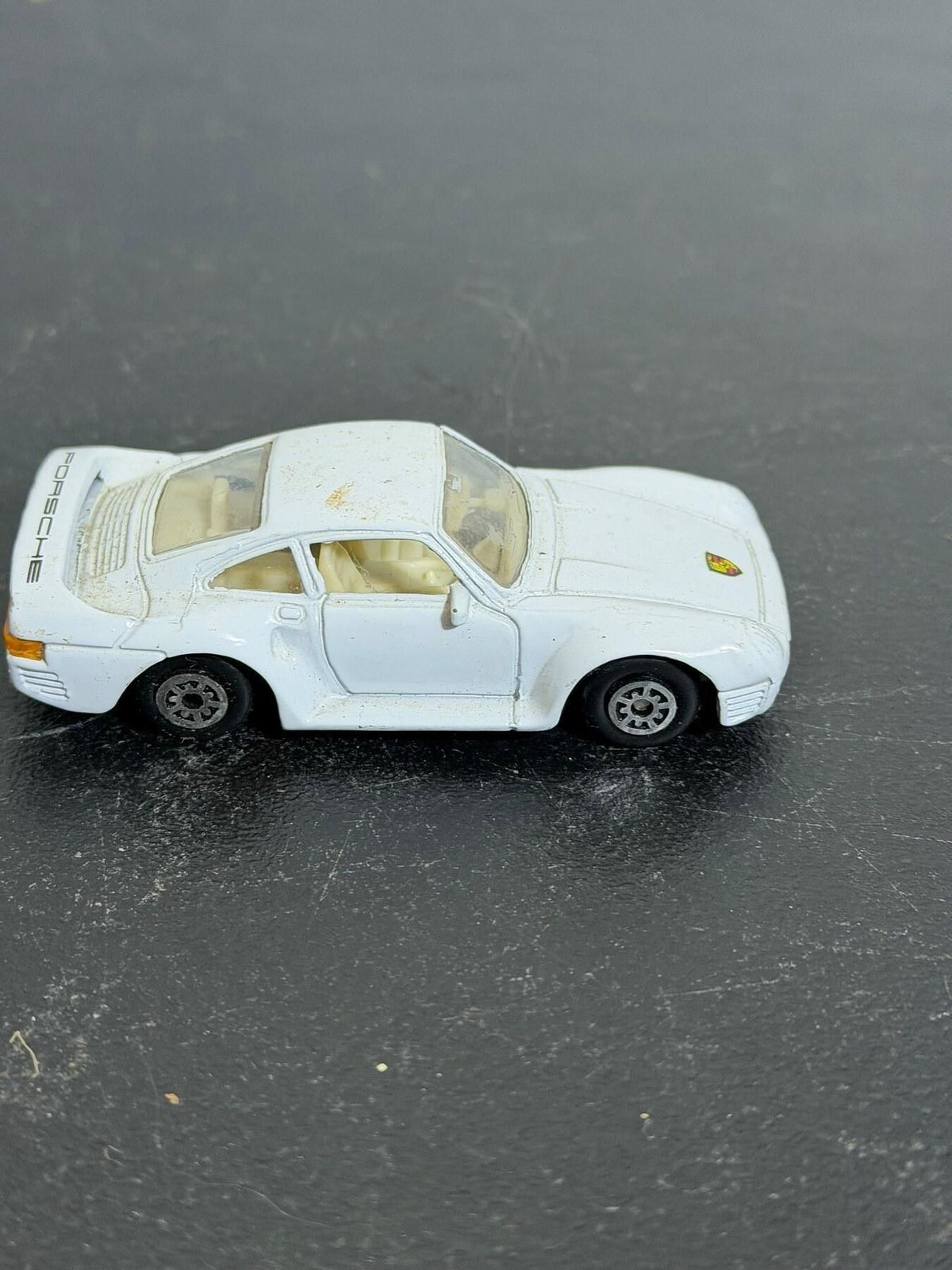 Vintage Maisto Porsche 959 White Diecast Toy Car - Wormhole Thrift