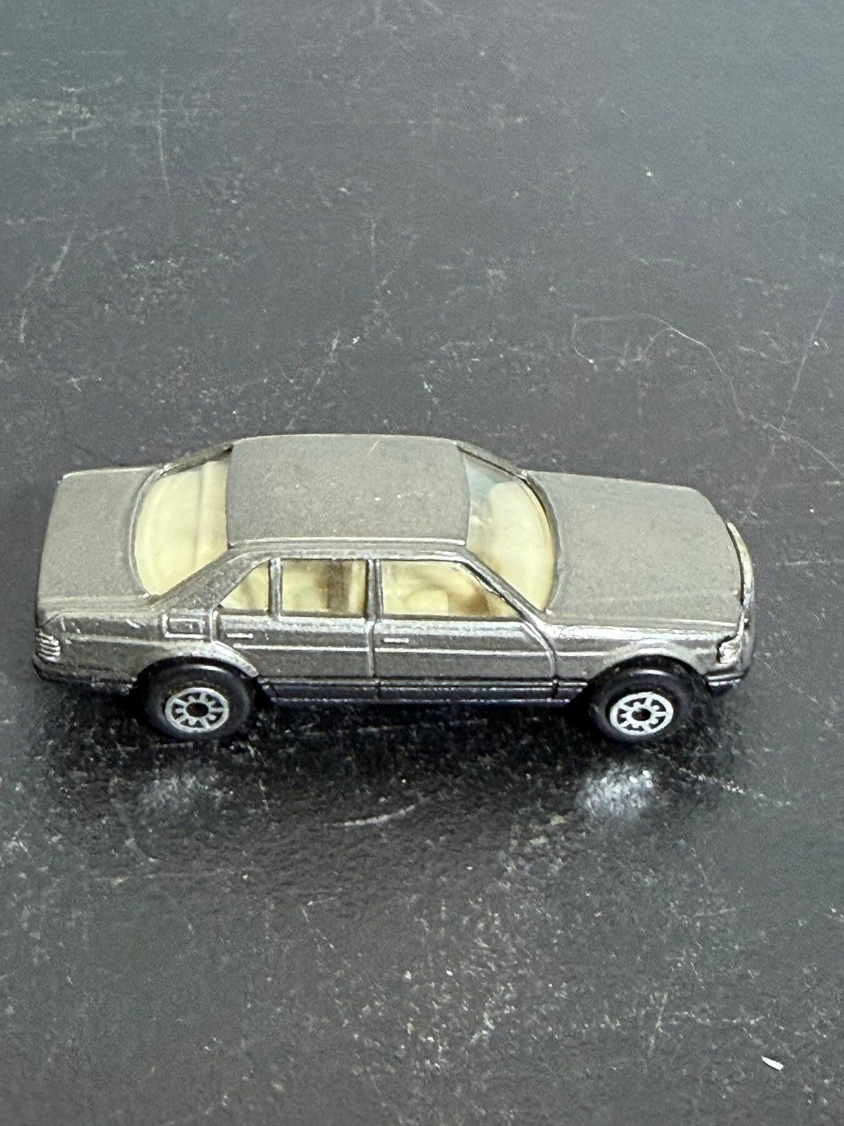 Vintage Maisto Mercedes-Benz 260 SEL Diecast Car Grey Sedan - Wormhole Thrift