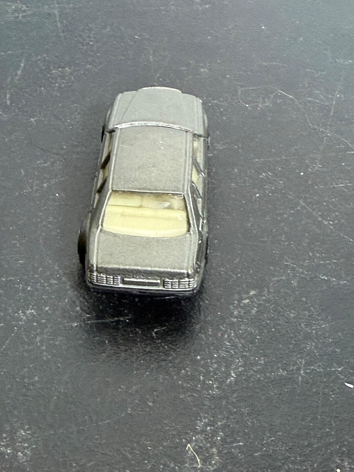 Vintage Maisto Mercedes-Benz 260 SEL Diecast Car Grey Sedan - Wormhole Thrift