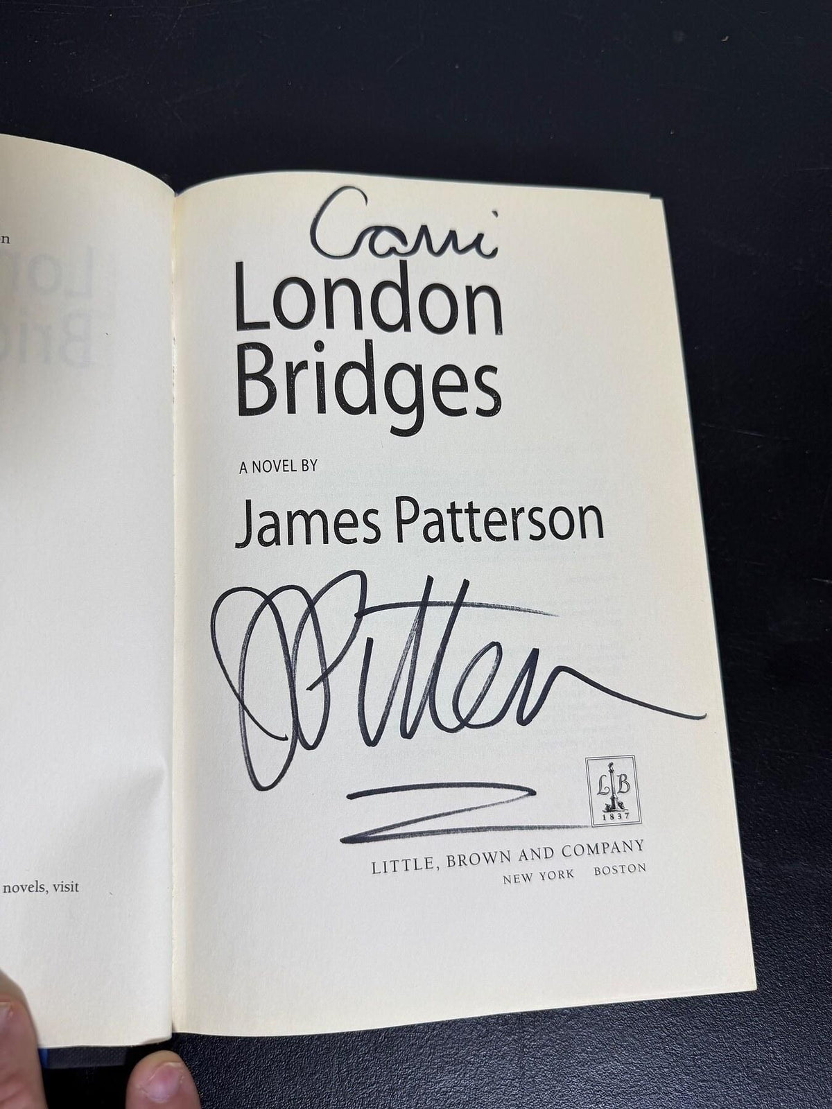 Signed Hardcover London Bridges by James Patterson First Edition 2004 - Wormhole Thrift