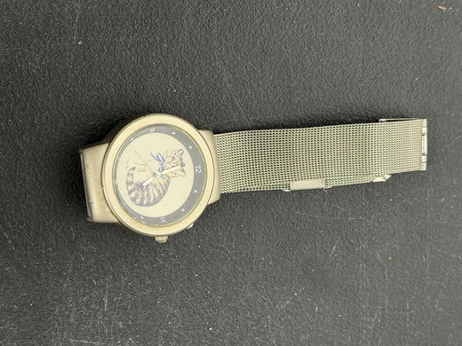 Vintage Silver Tone Kitten Motif Analog Watch with Stainless Steel Mesh Band - Wormhole Thrift