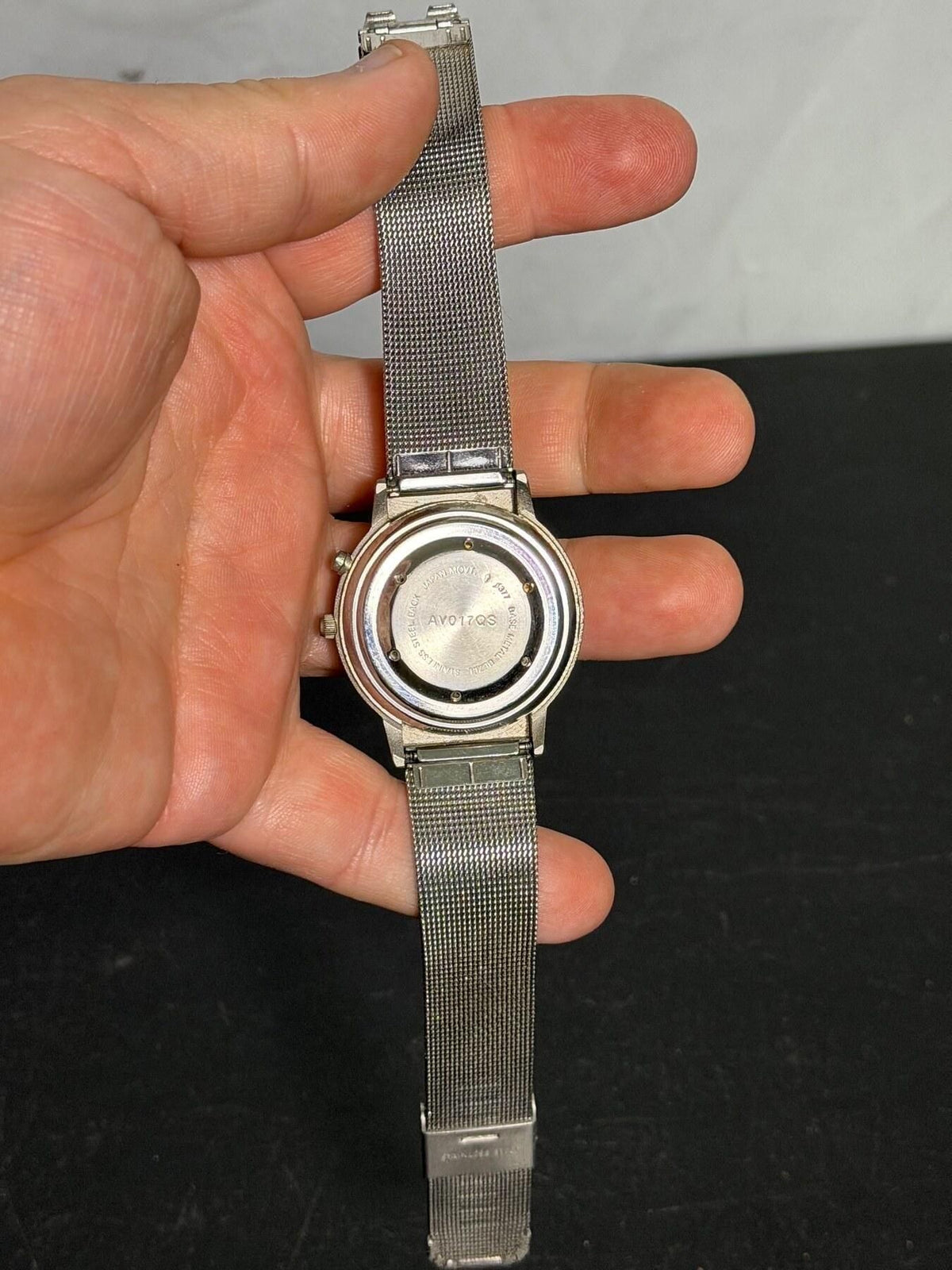 Vintage Silver Tone Kitten Motif Analog Watch with Stainless Steel Mesh Band - Wormhole Thrift