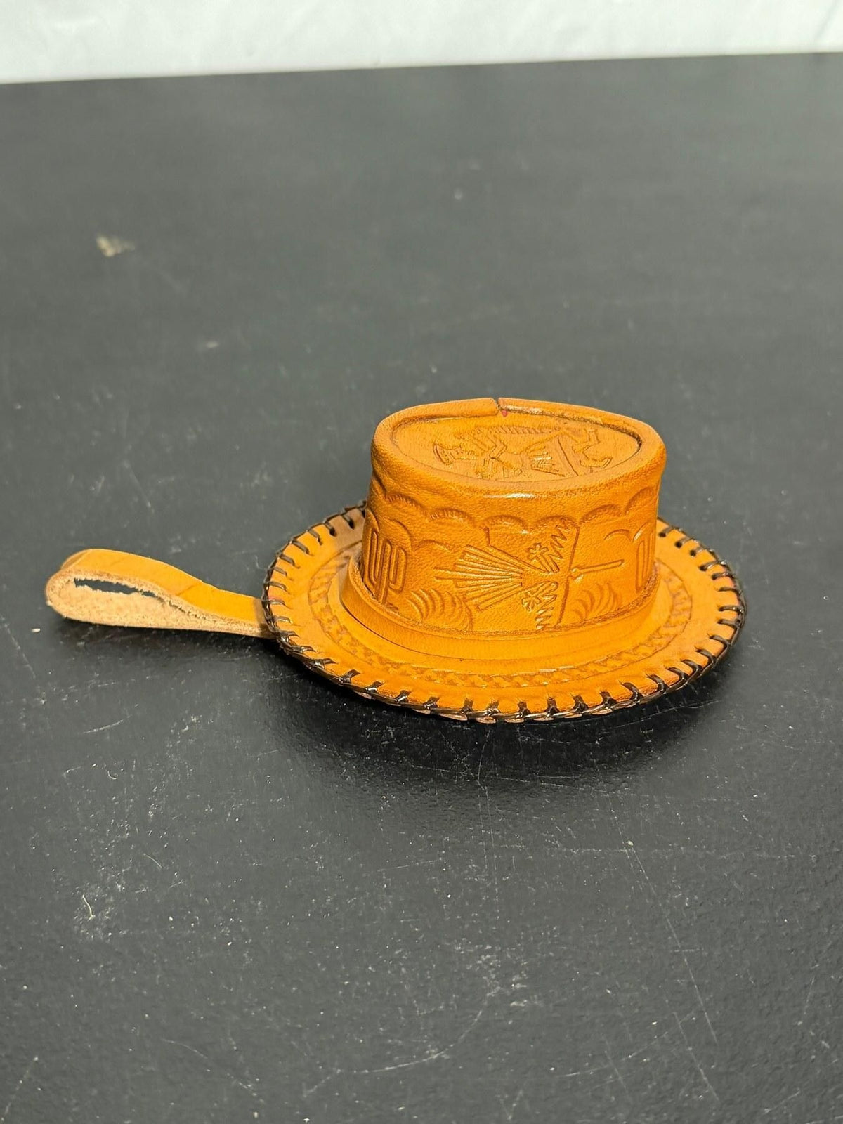 Vintage Tooled Leather Cowboy Hat Coin Purse Keychain Pouch - Wormhole Thrift