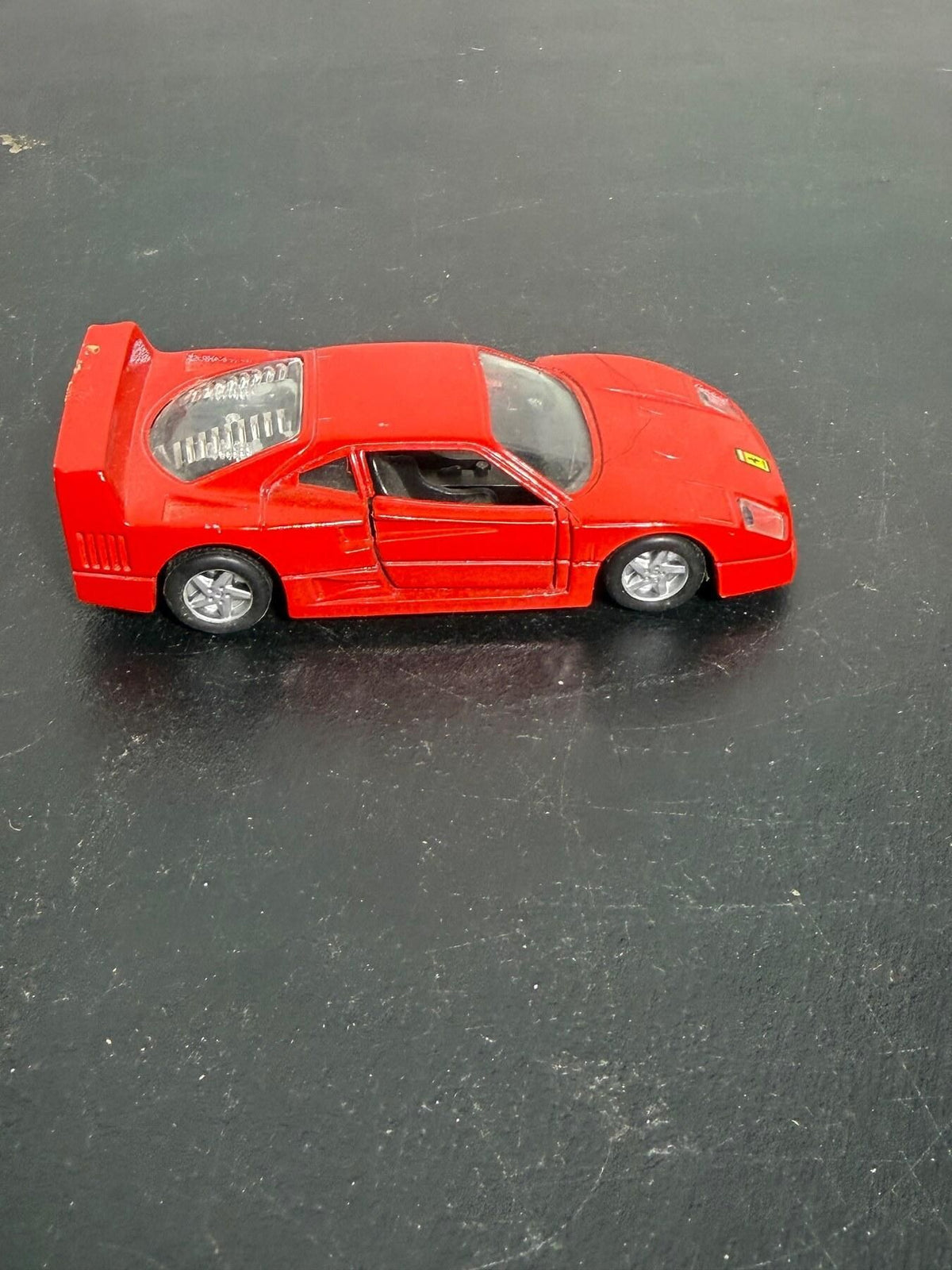 Vintage Maisto Ferrari F40 Red Diecast Model Car 1:40 Scale - Wormhole Thrift