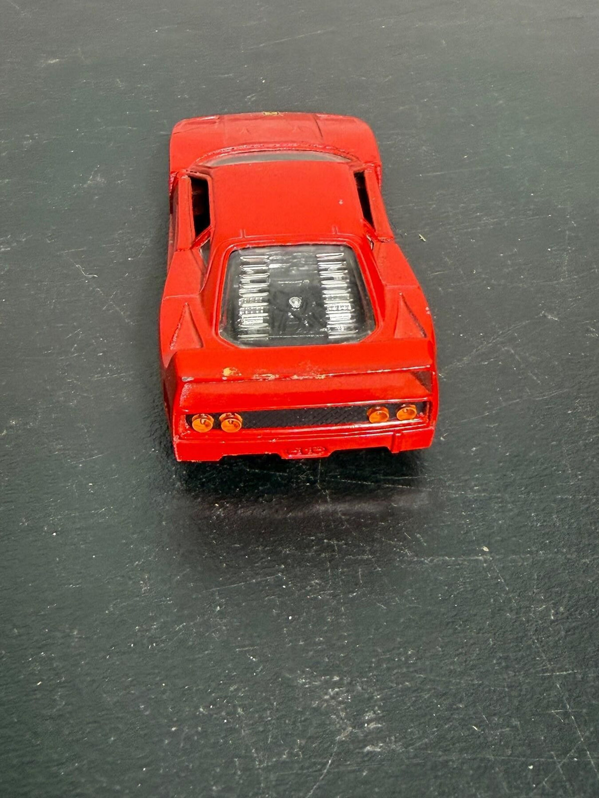 Vintage Maisto Ferrari F40 Red Diecast Model Car 1:40 Scale - Wormhole Thrift