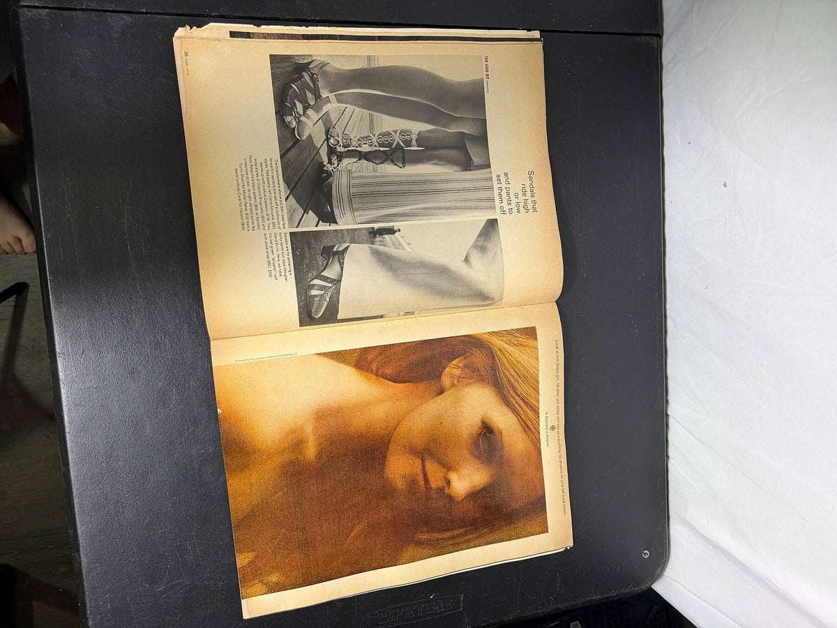 Vintage LOOK Magazine January 21, 1969 Ho Chi Minh Abortions Vietnam War - Wormhole Thrift