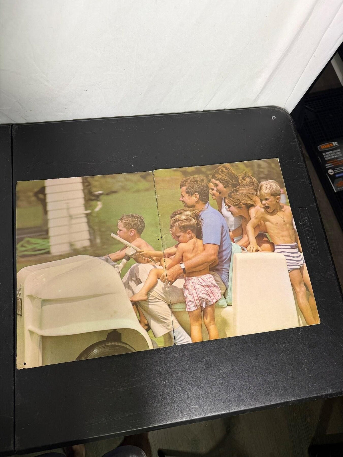 Vintage Look Magazine: Kennedy & His Family in Pictures (1963 JFK Tribute) - Wormhole Thrift