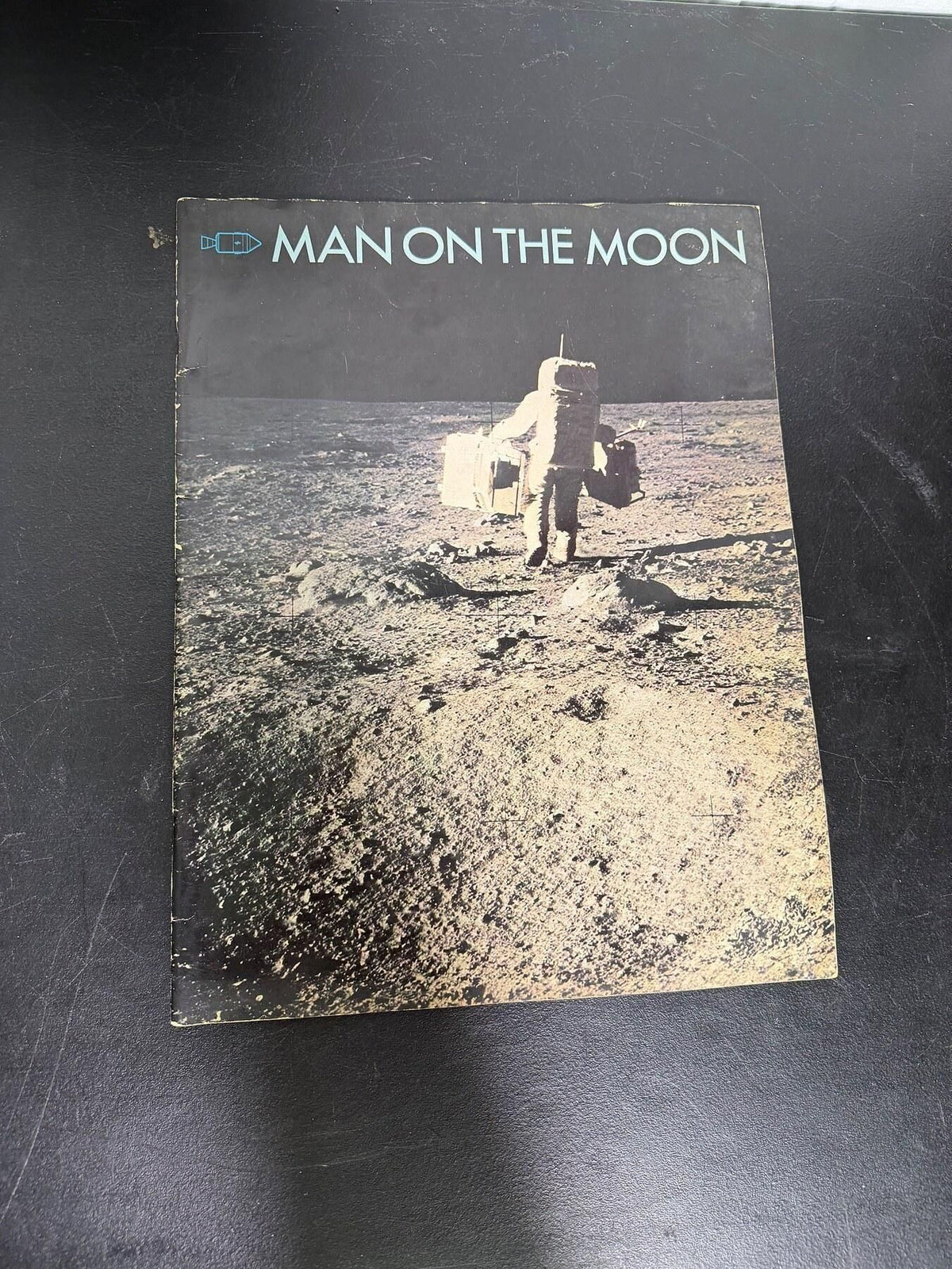 Vintage MAN ON THE MOON Apollo 11 Commemorative Publication Book - Wormhole Thrift