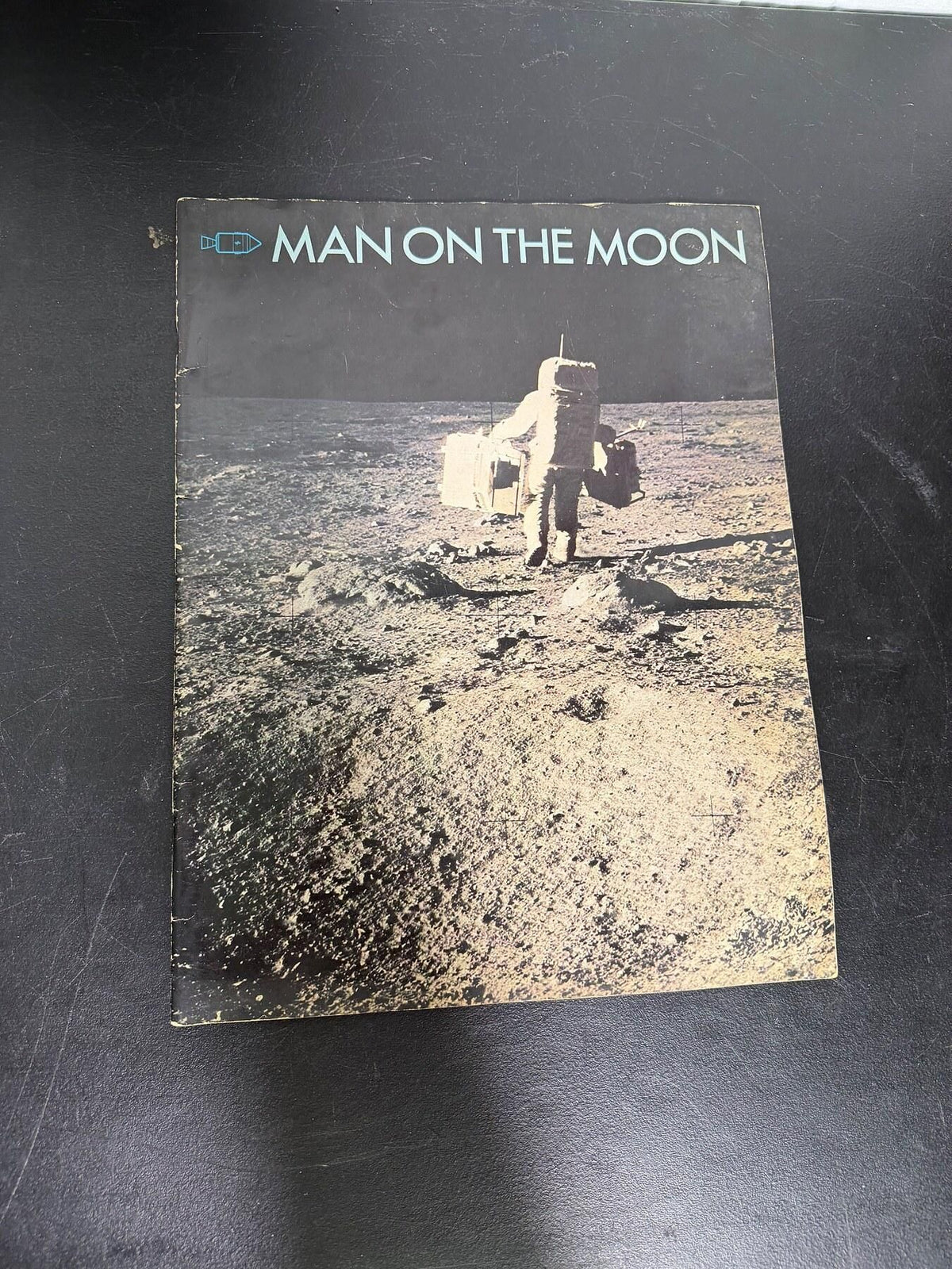 Vintage MAN ON THE MOON Apollo 11 Commemorative Publication Book - Wormhole Thrift