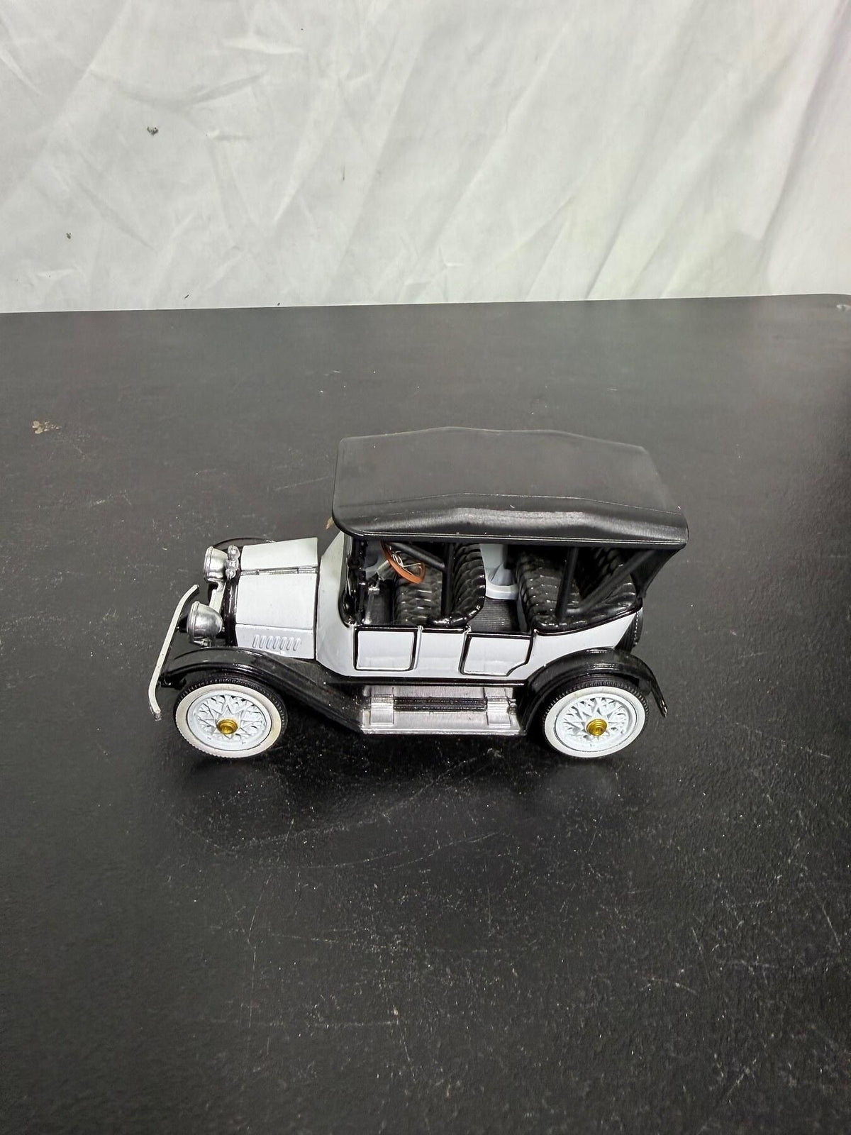 Vintage 1915 Chevrolet Baby Grand 5-Passenger Diecast Model Car - Wormhole Thrift