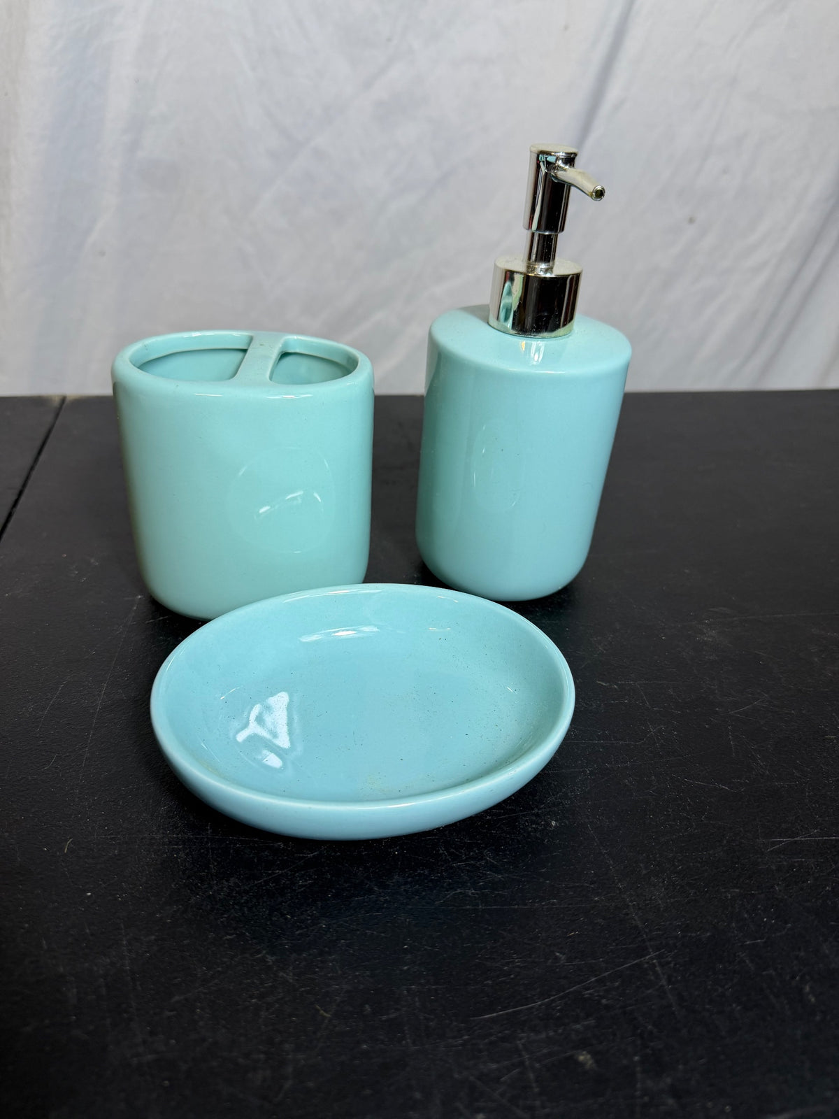 Mainstays 3-Piece Ceramic Bathroom Accessory Set - Cloudy Aqua - Wormhole Thrift