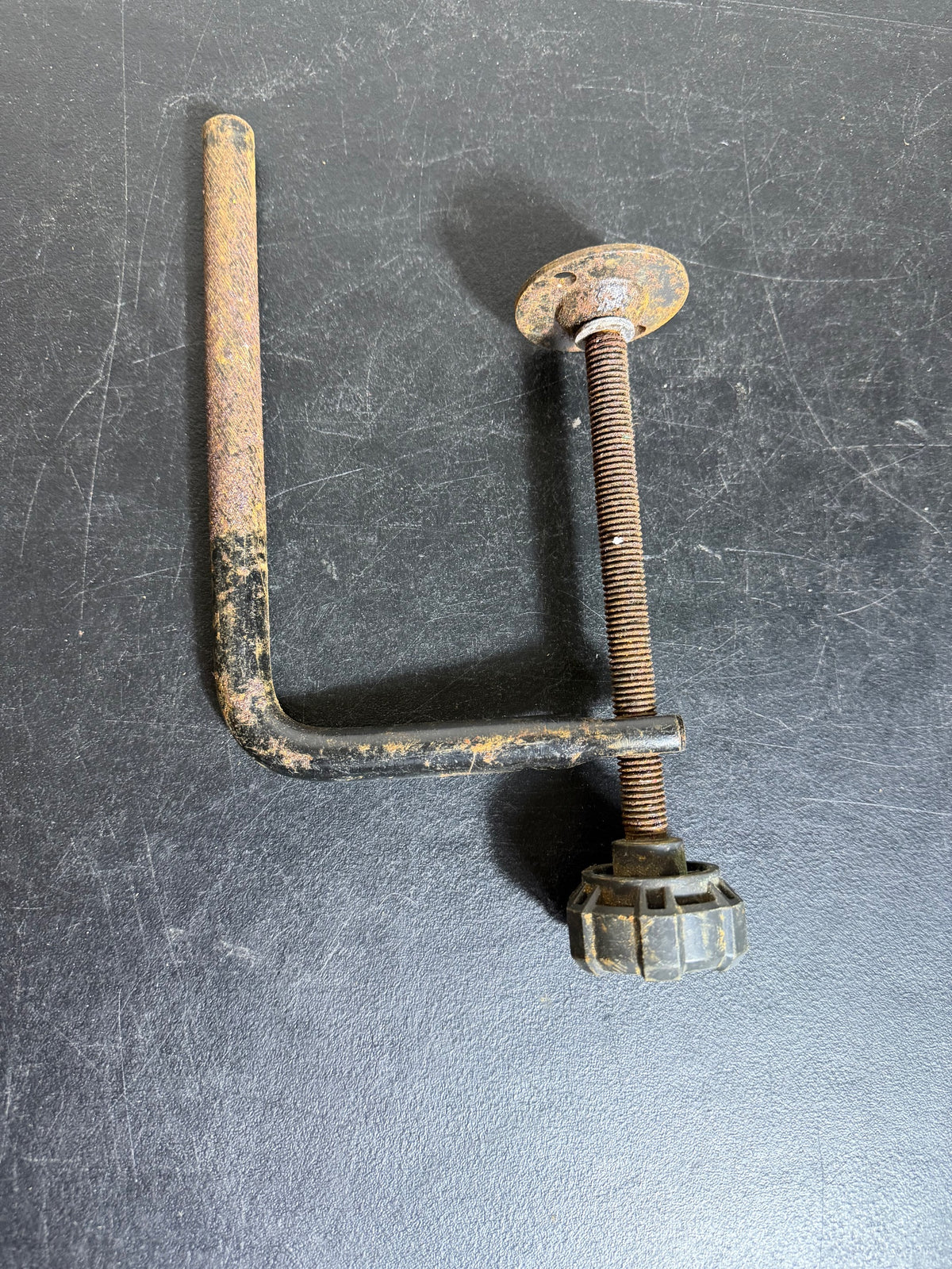 Vintage Rusty L-Shaped Metal Clamp Tool - Wormhole Thrift