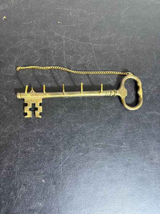 Vintage Brass Ornate Skeleton Key Wall Mount Key Holder Rack - Wormhole Thrift