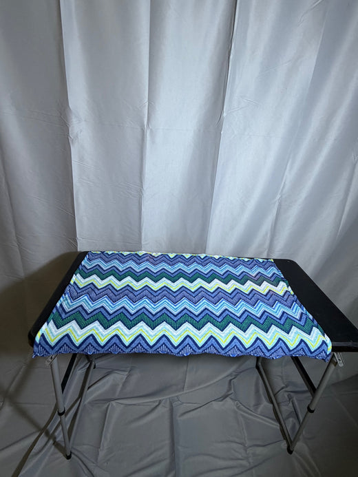 Blue Green White Chevron Zigzag Pattern Throw Blanket 40x26 - Wormhole Thrift